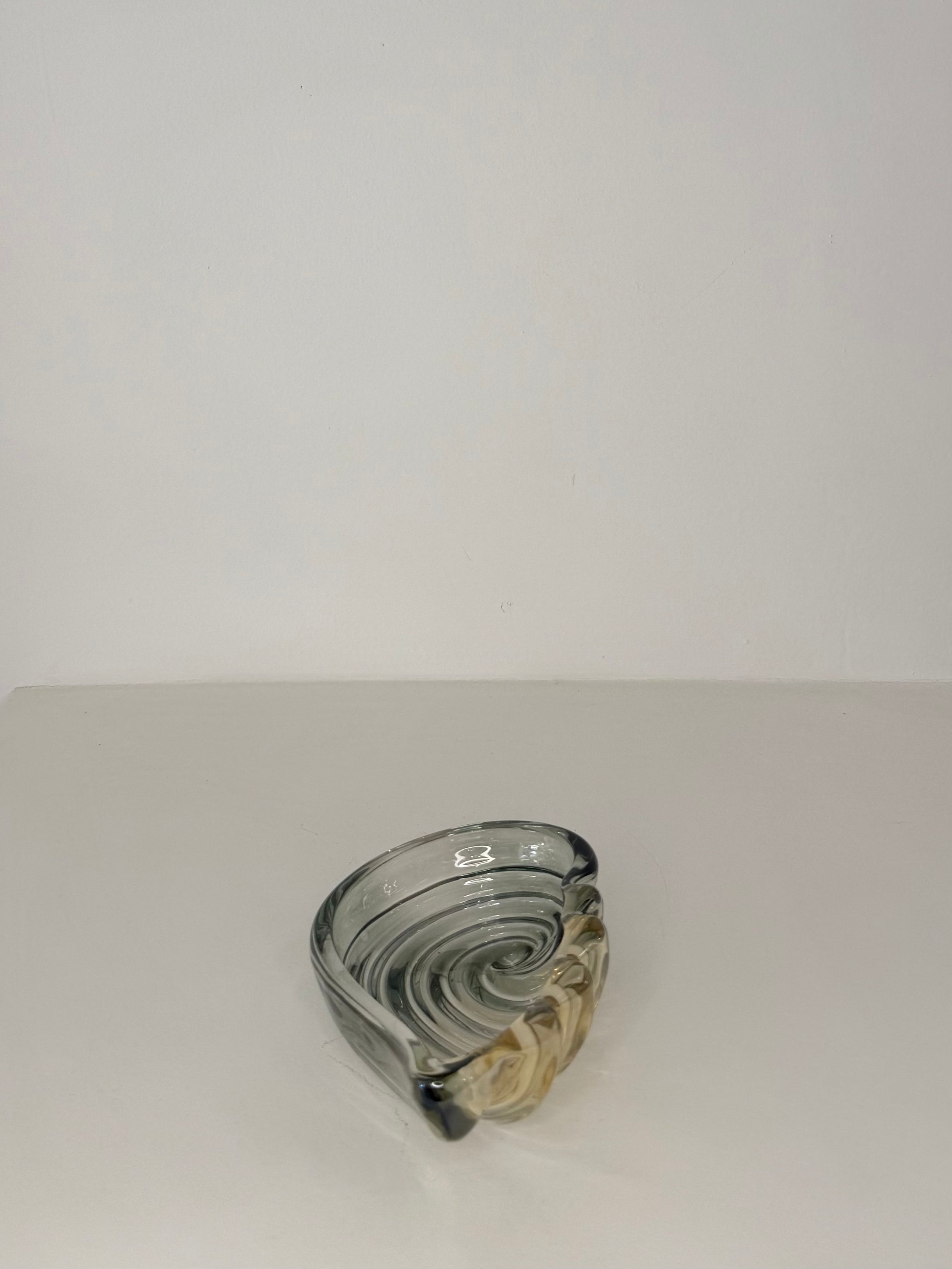 Vide poche coquillage en verre de Murano bicolore, Allemagne