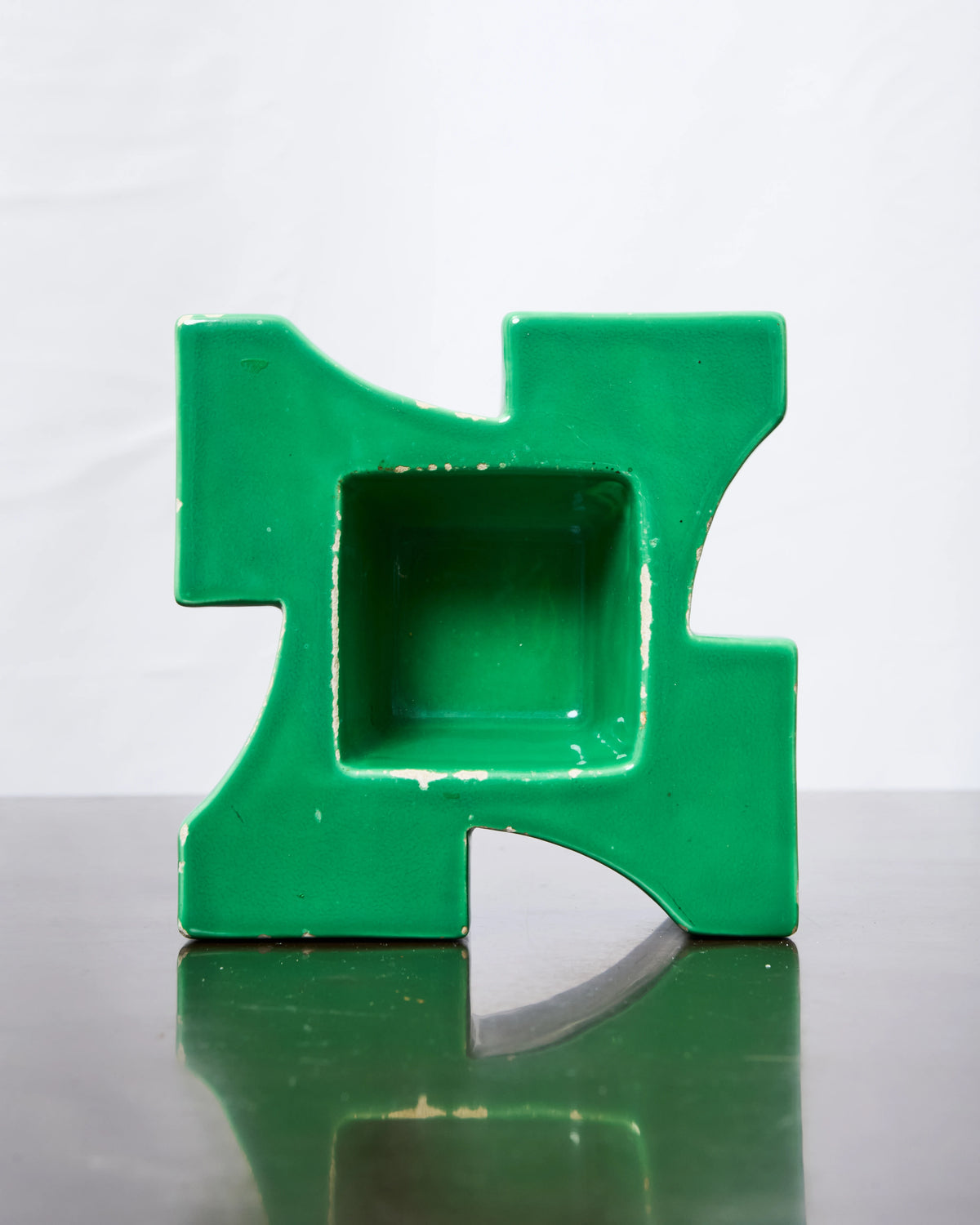 Vase ou vide poche géométrique en céramique vert, 1970s