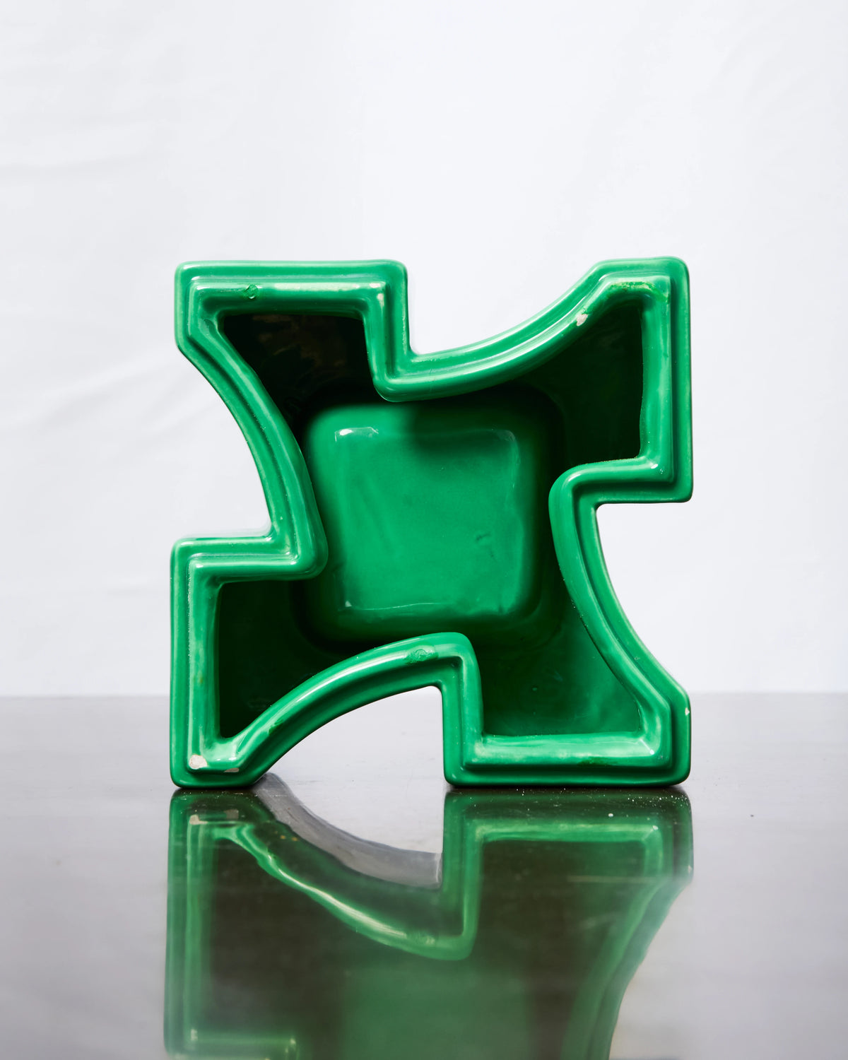 Vase ou vide poche géométrique en céramique vert, 1970s