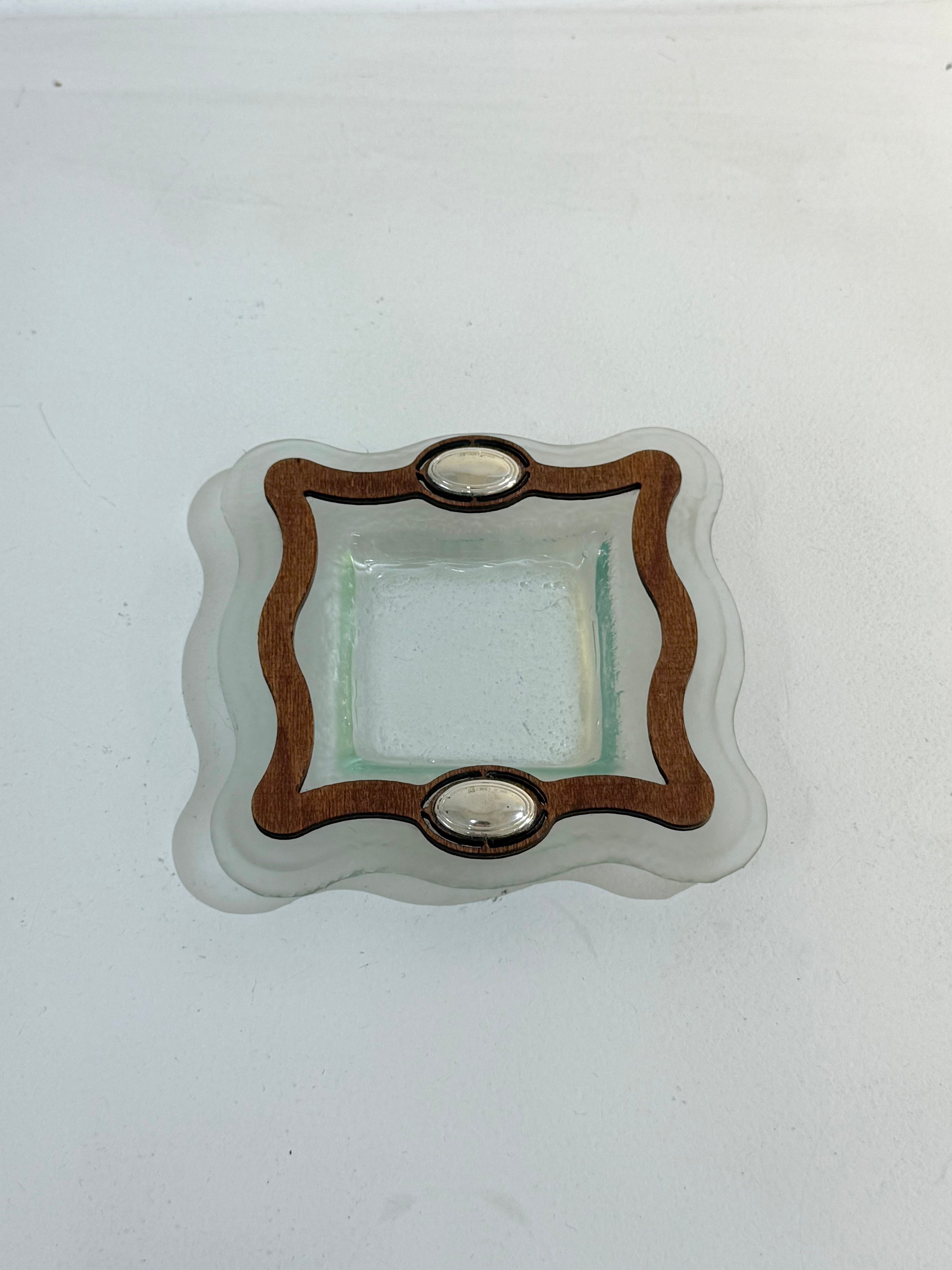 Cendrier en verre, empiècements en teck et en argent, Italie, 1970s