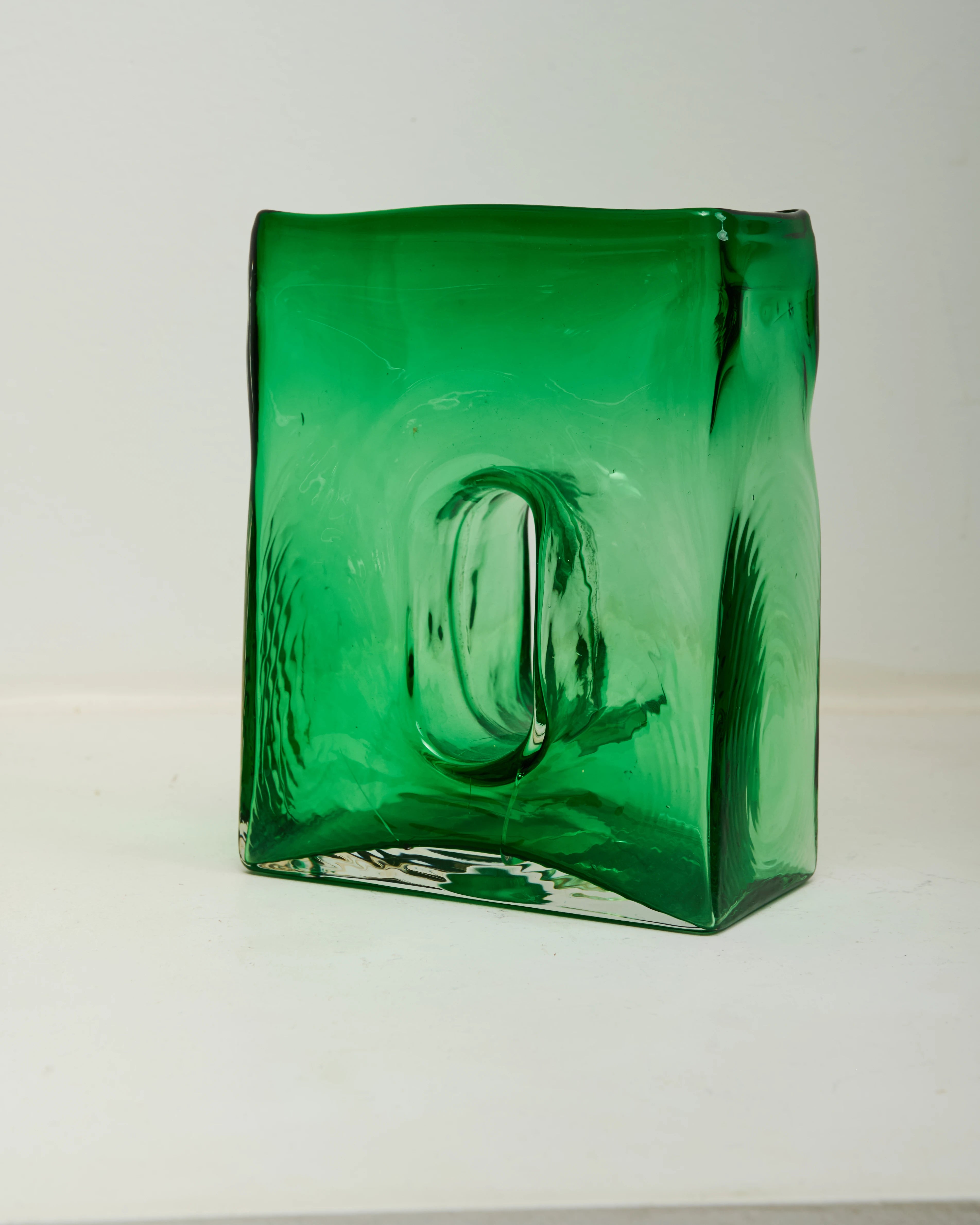 Vase bullé vert ajouré "Arc de Triomphe", 1970s