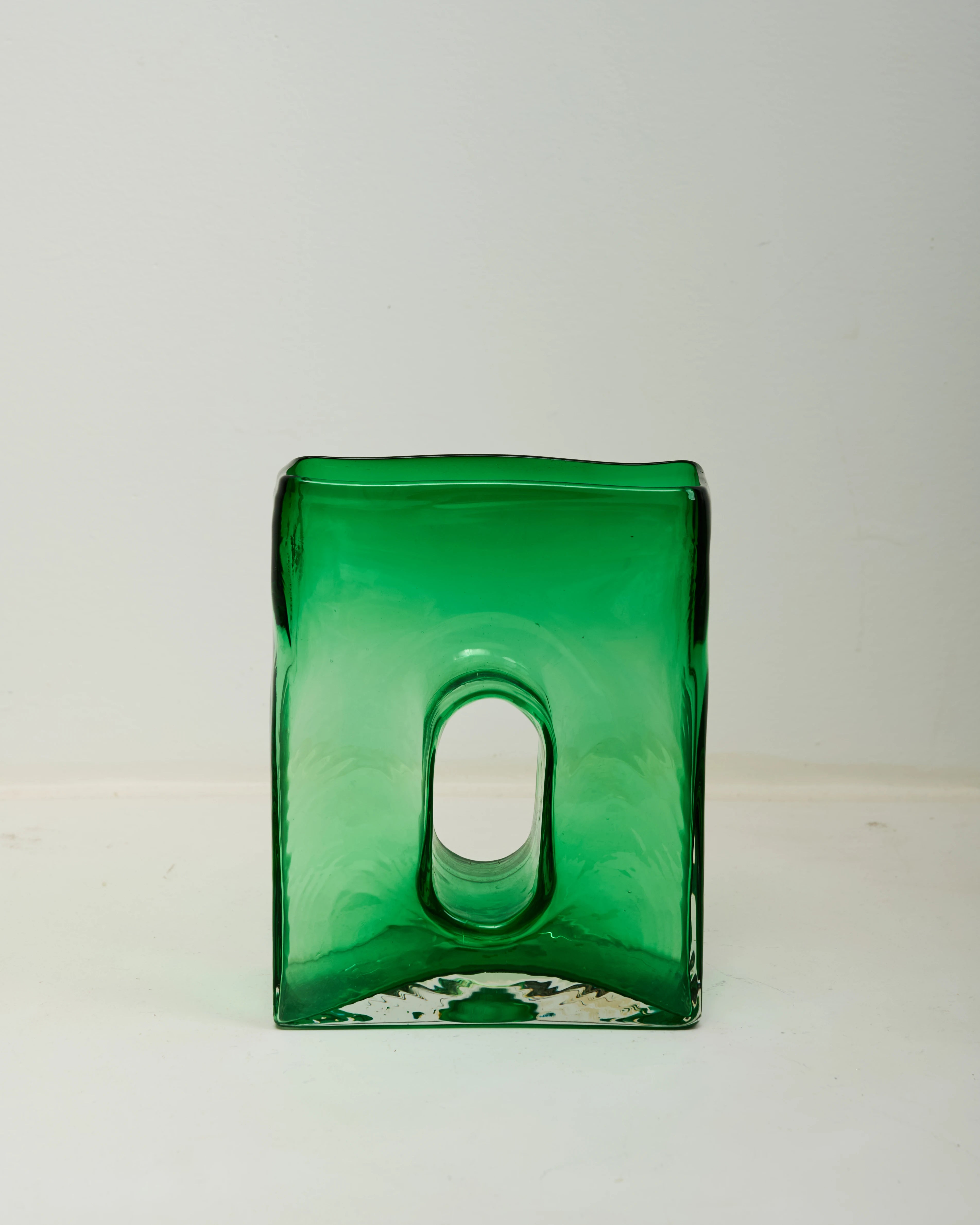 Vase bullé vert ajouré "Arc de Triomphe", 1970s
