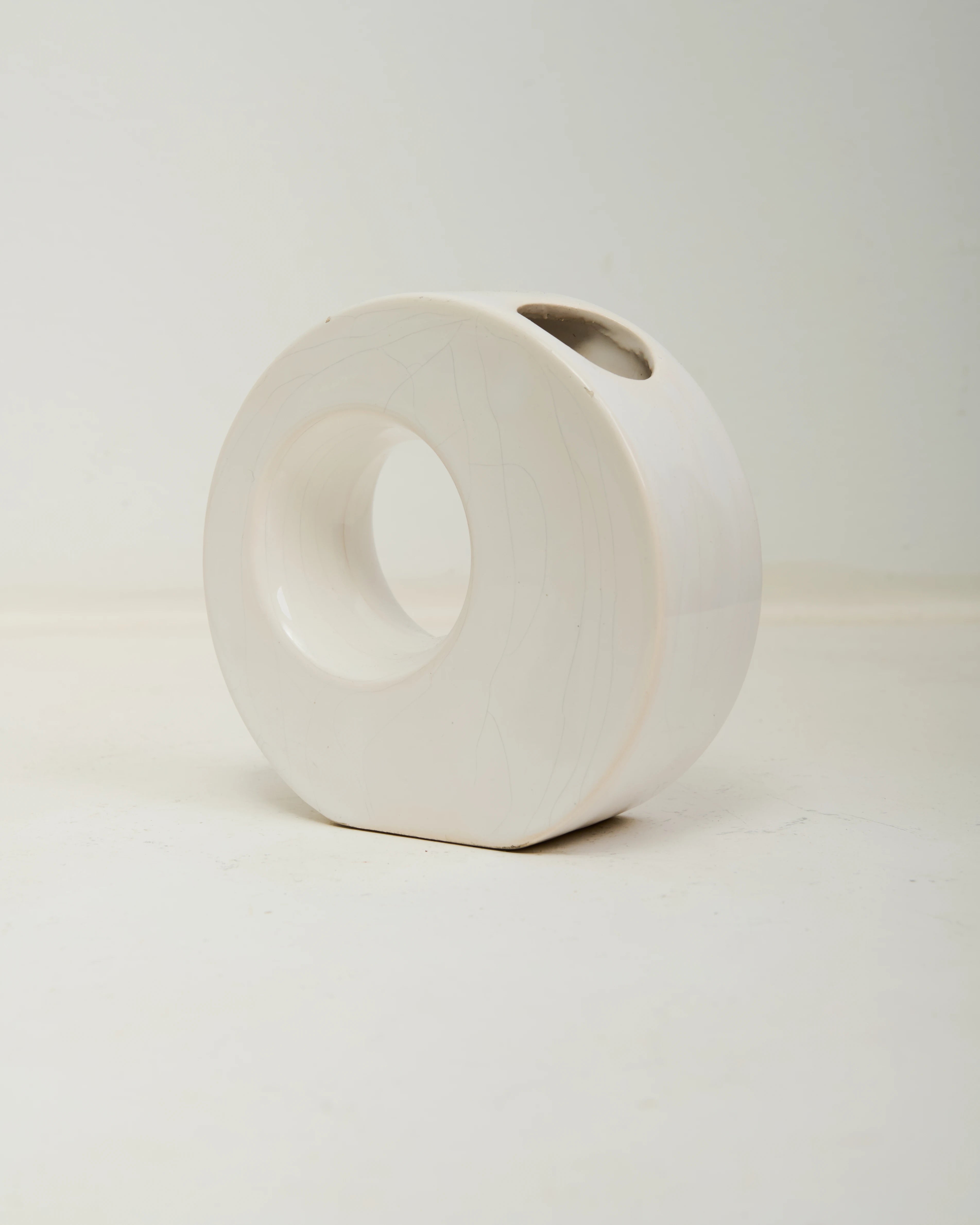 Vase "Donut", céramique blanc, 1970s