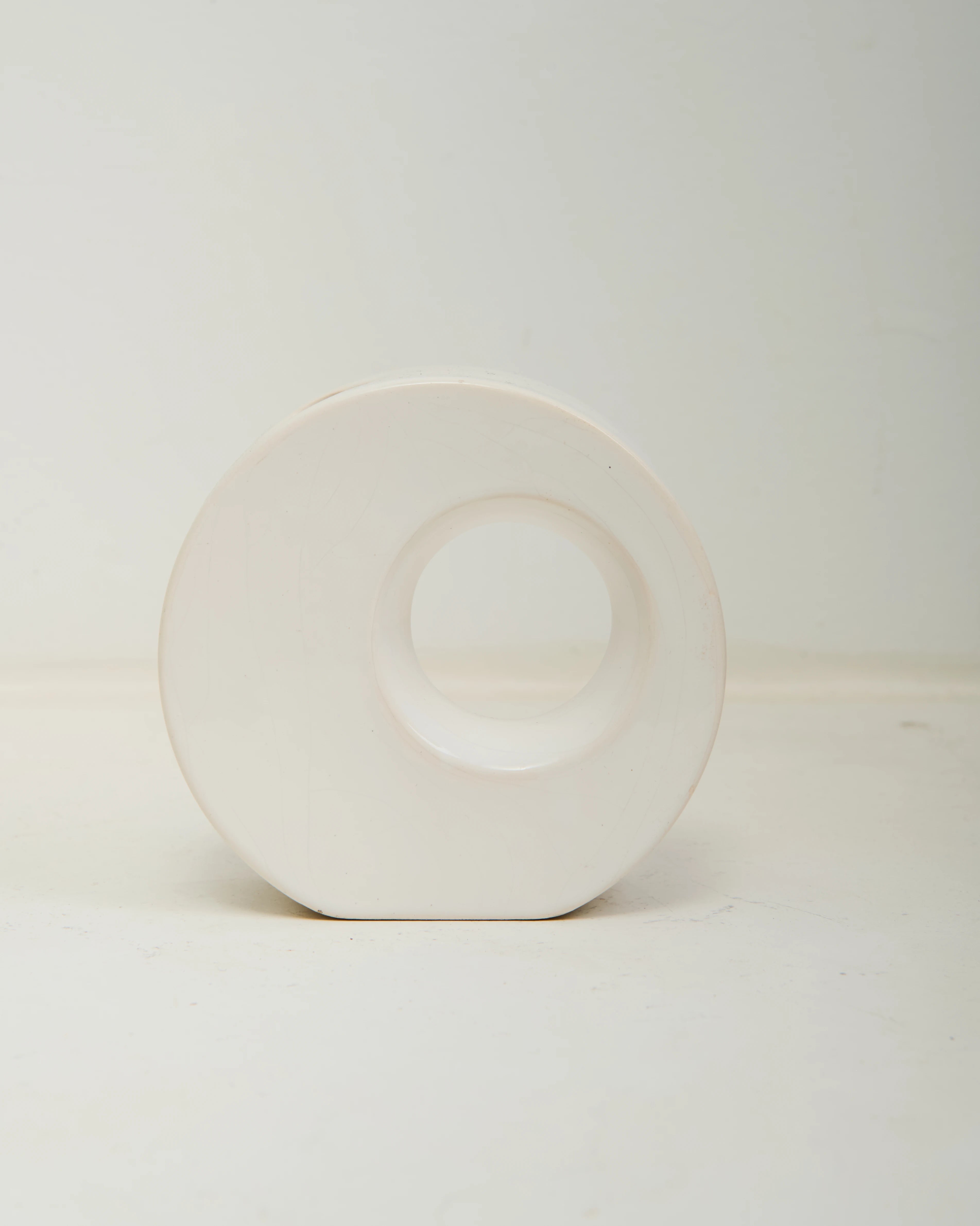 Vase "Donut", céramique blanc, 1970s