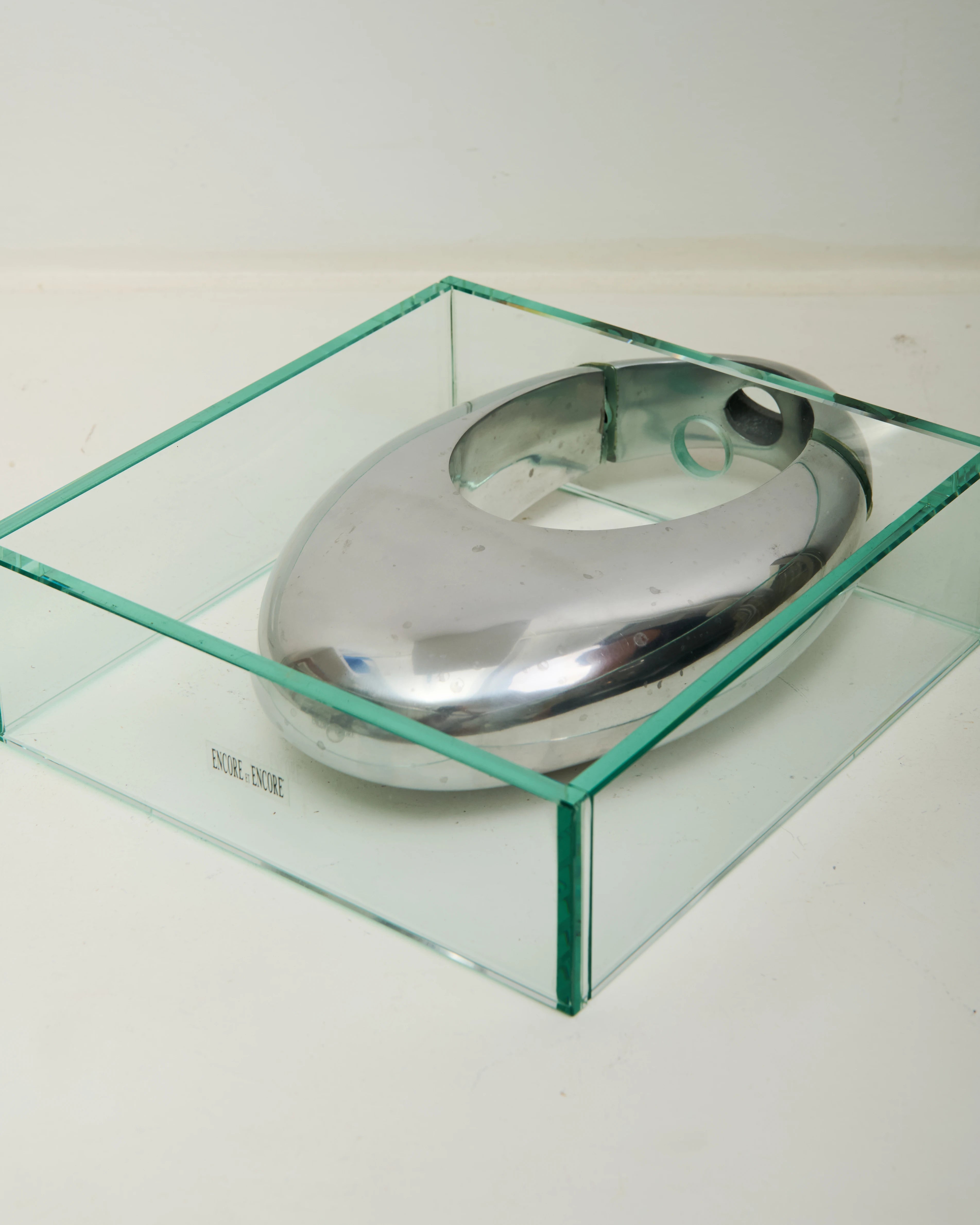 Vase ovoïde en verre et fonte d'aluminium, Encore & Encore, 2000s