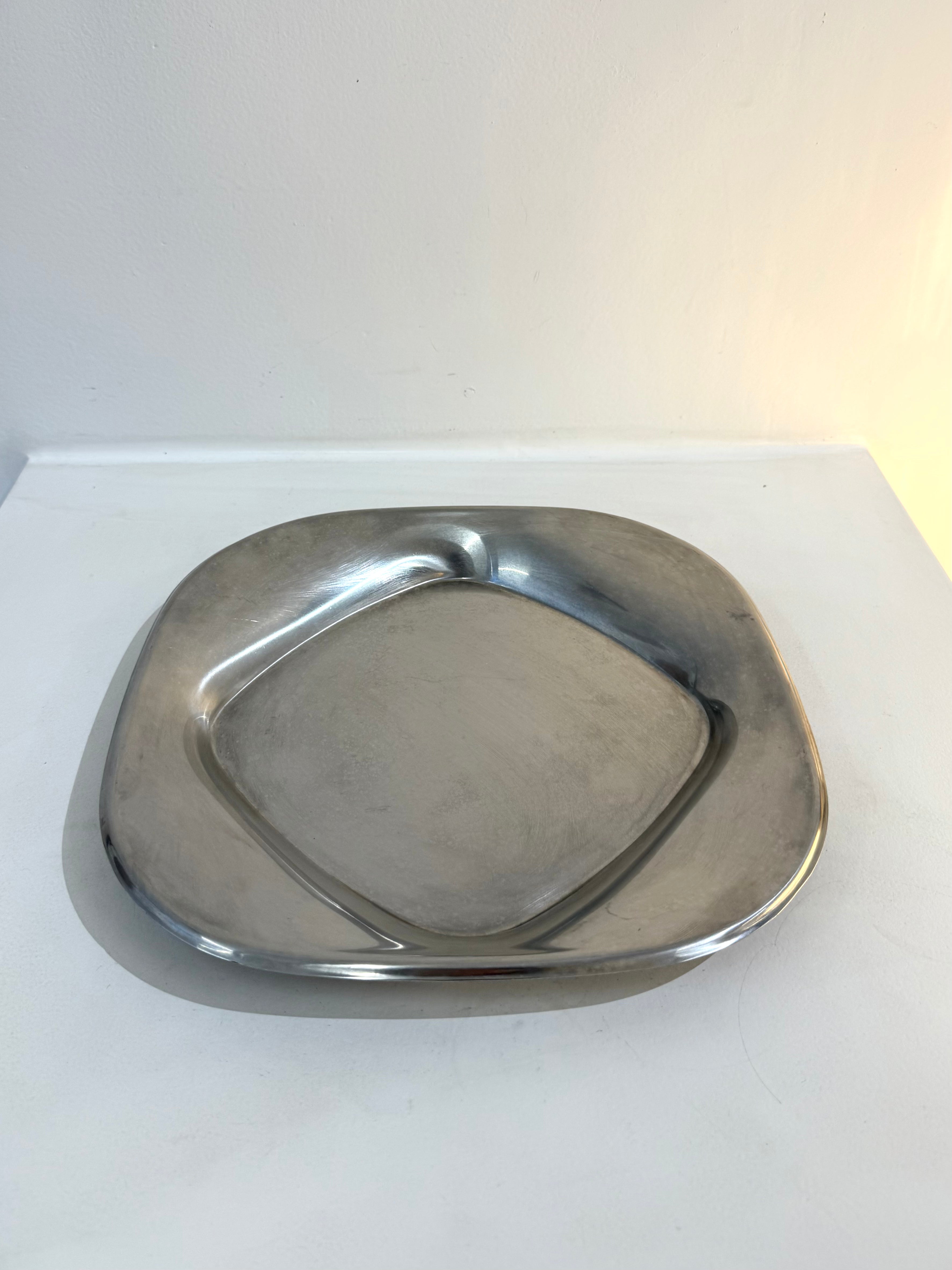 Plat de service carré arrondi, Italie, 1970s