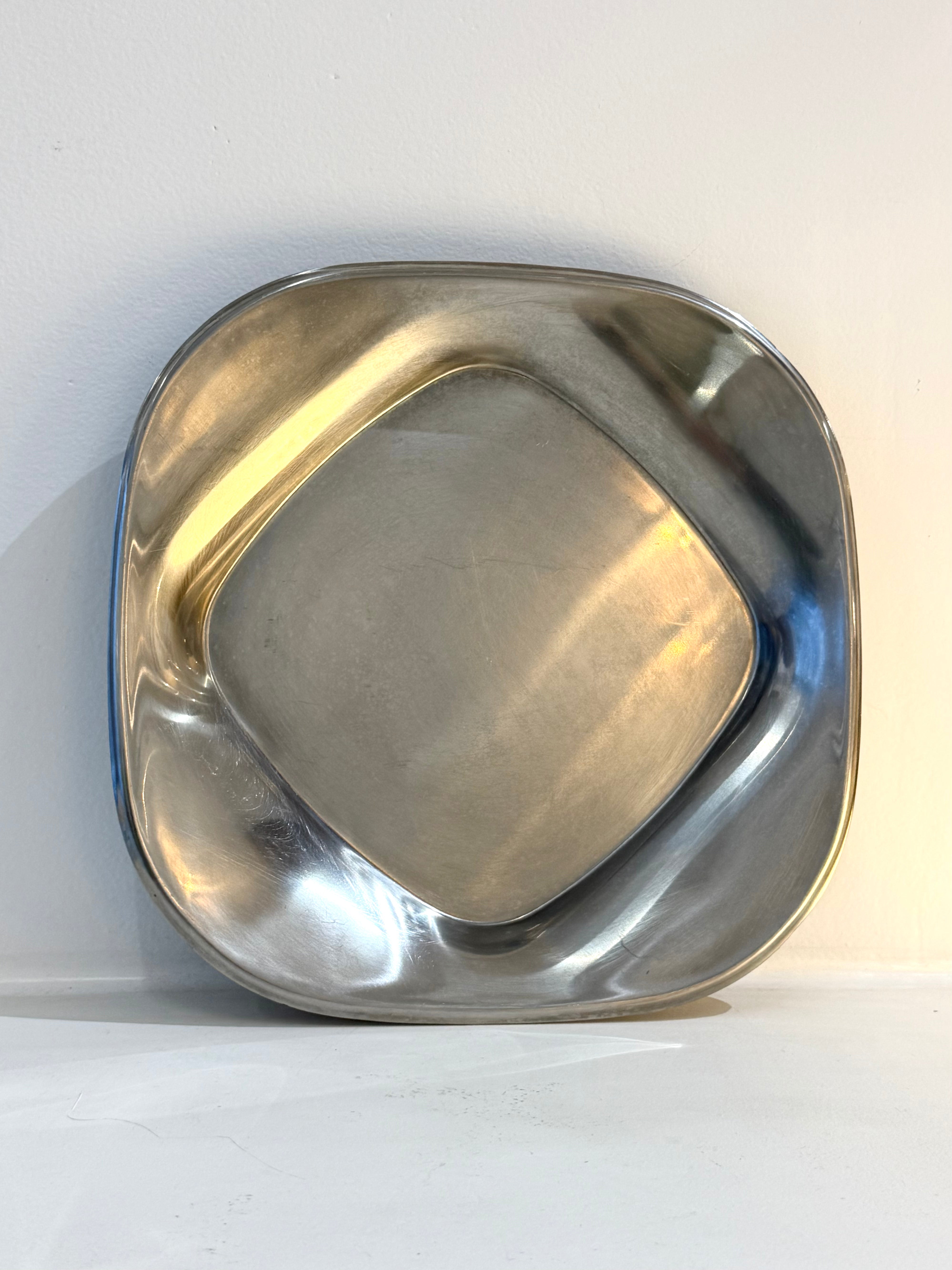 Plat de service carré arrondi, Italie, 1970s