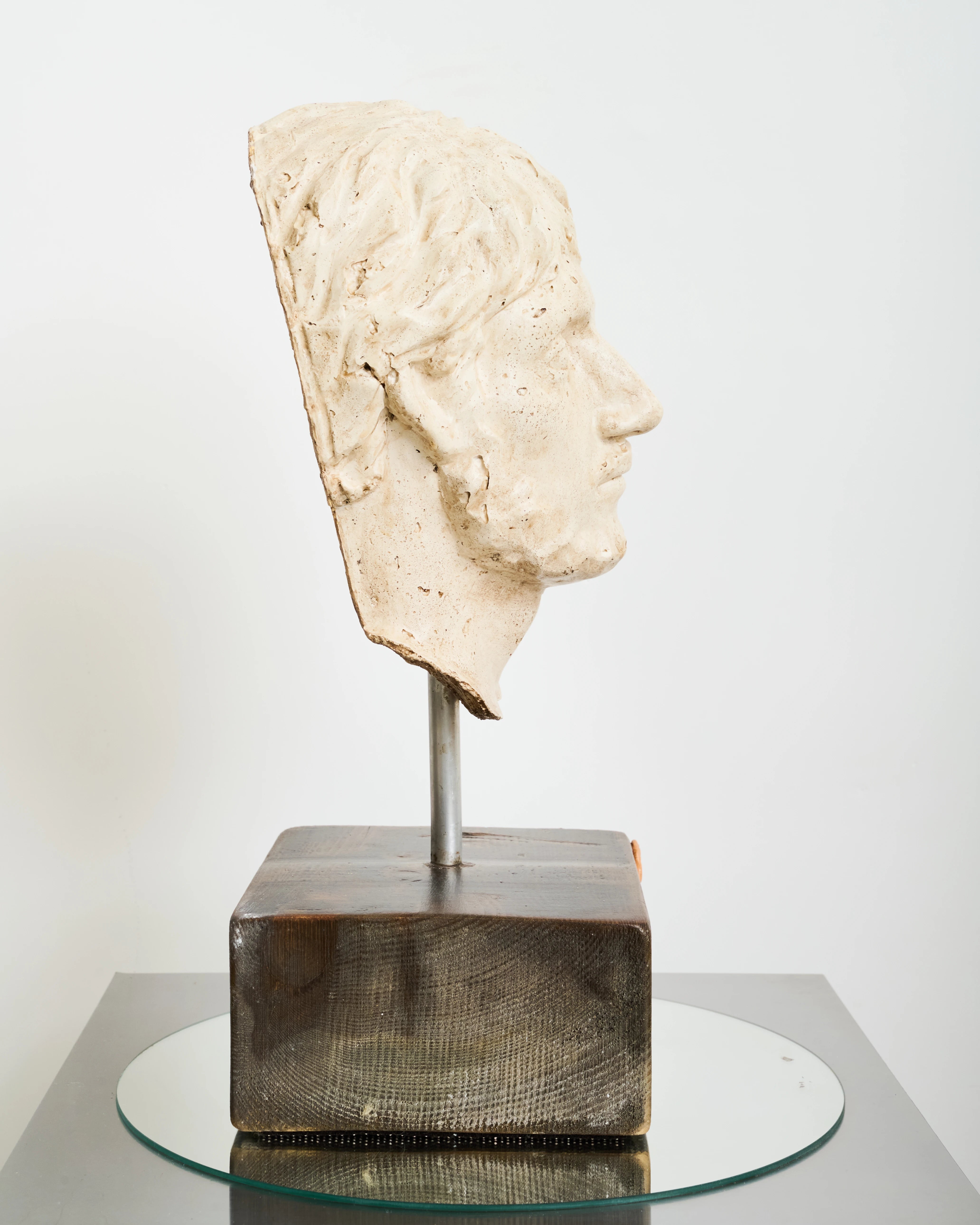 Buste Adriano empereur romain sur socle bois, Italie