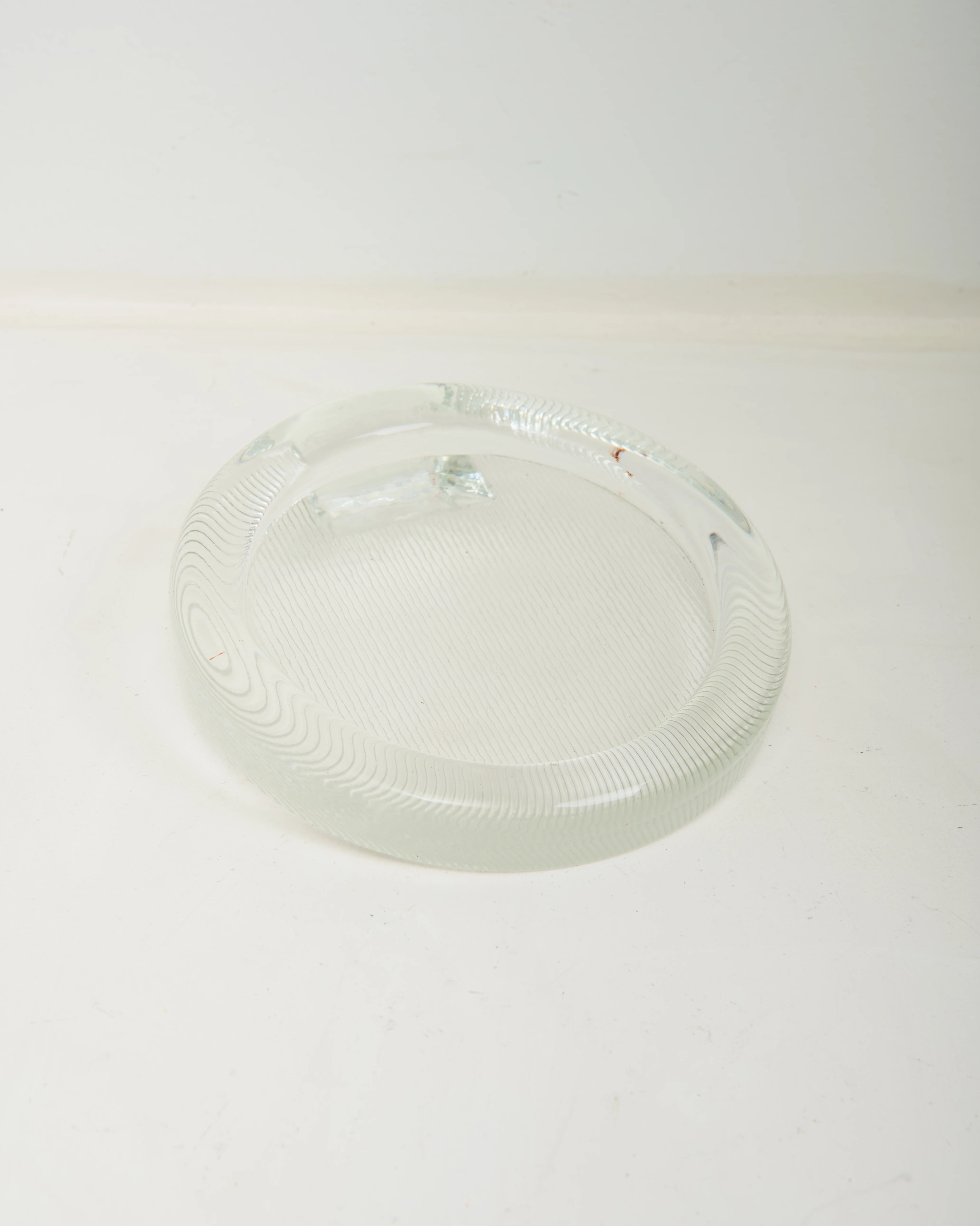 Cadre photo ou cendrier rond en verre texturé, 1970s