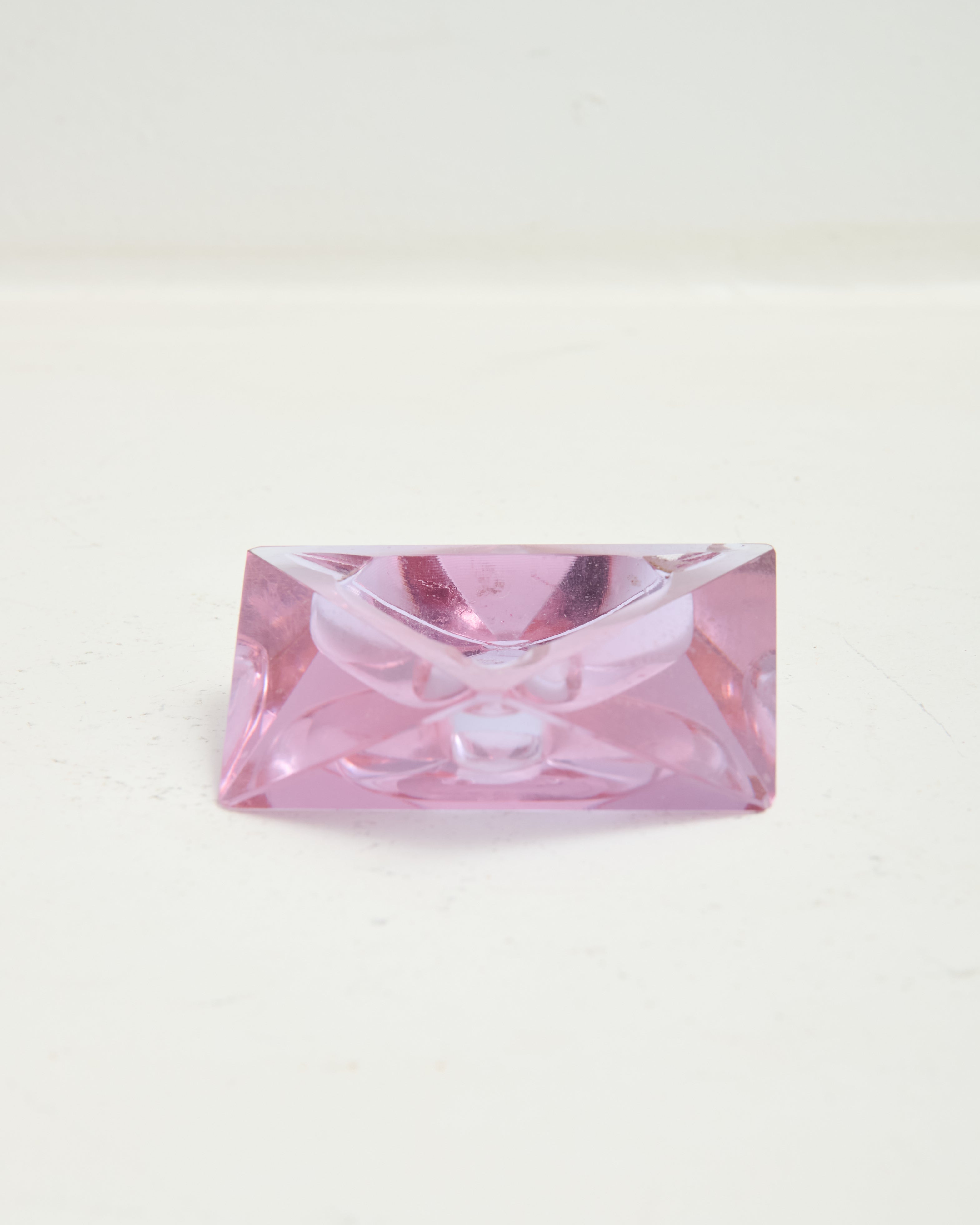 Ashtray or trinket tray in purple "diamond" crystal, 1970s
