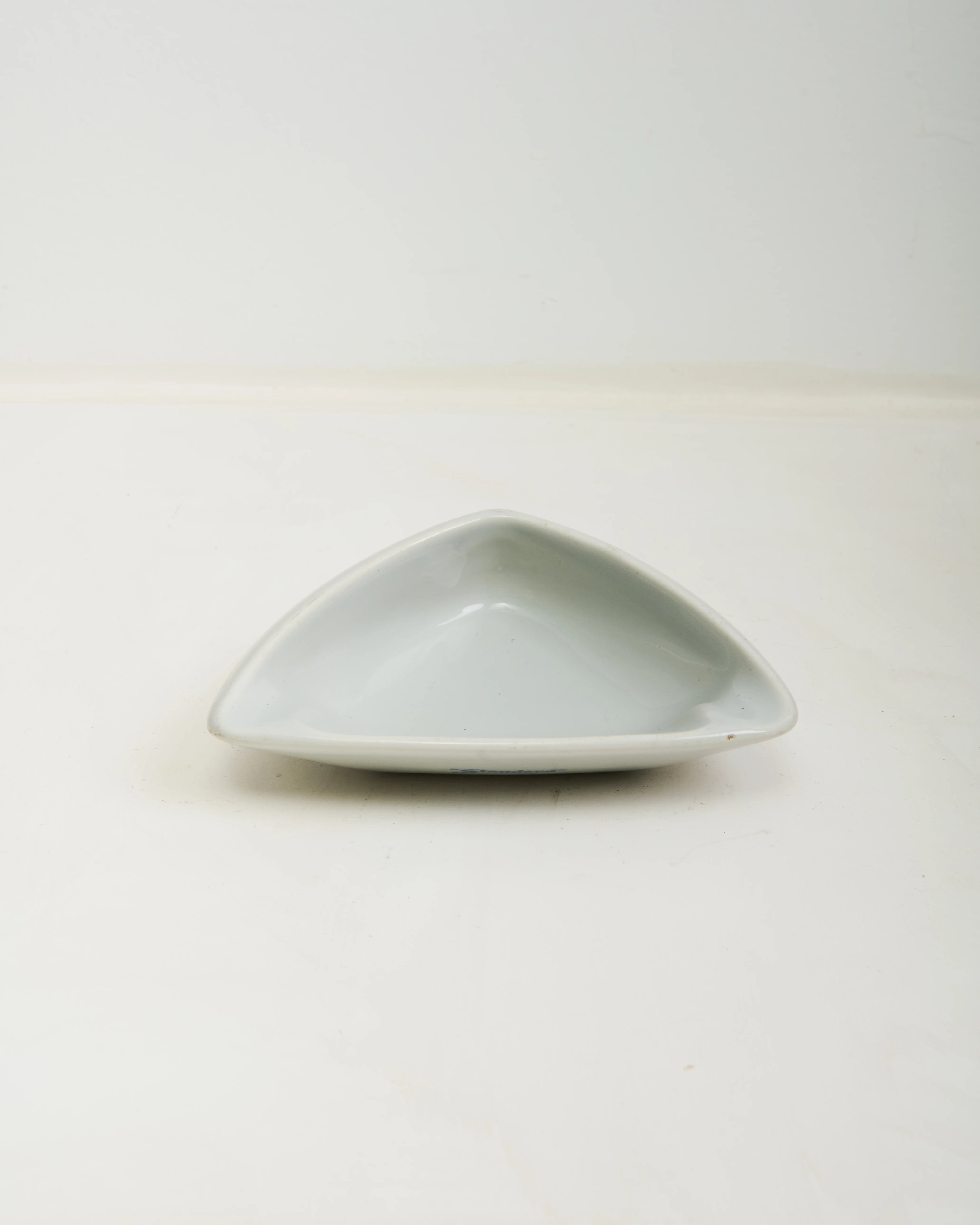 Cendrier triangulaire en céramique gris, 1970s