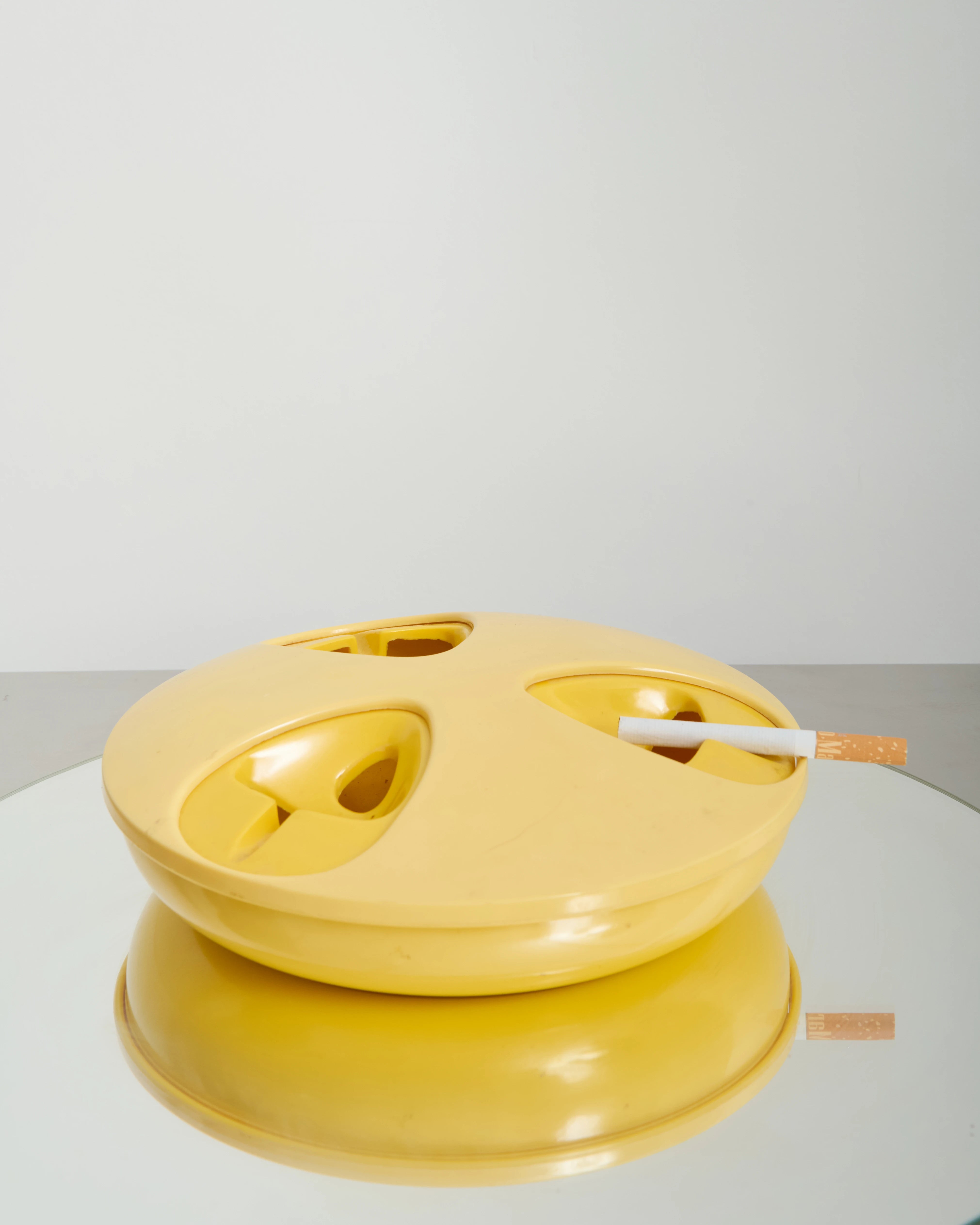 Cendrier jaune, H.J. STOTTER, New York