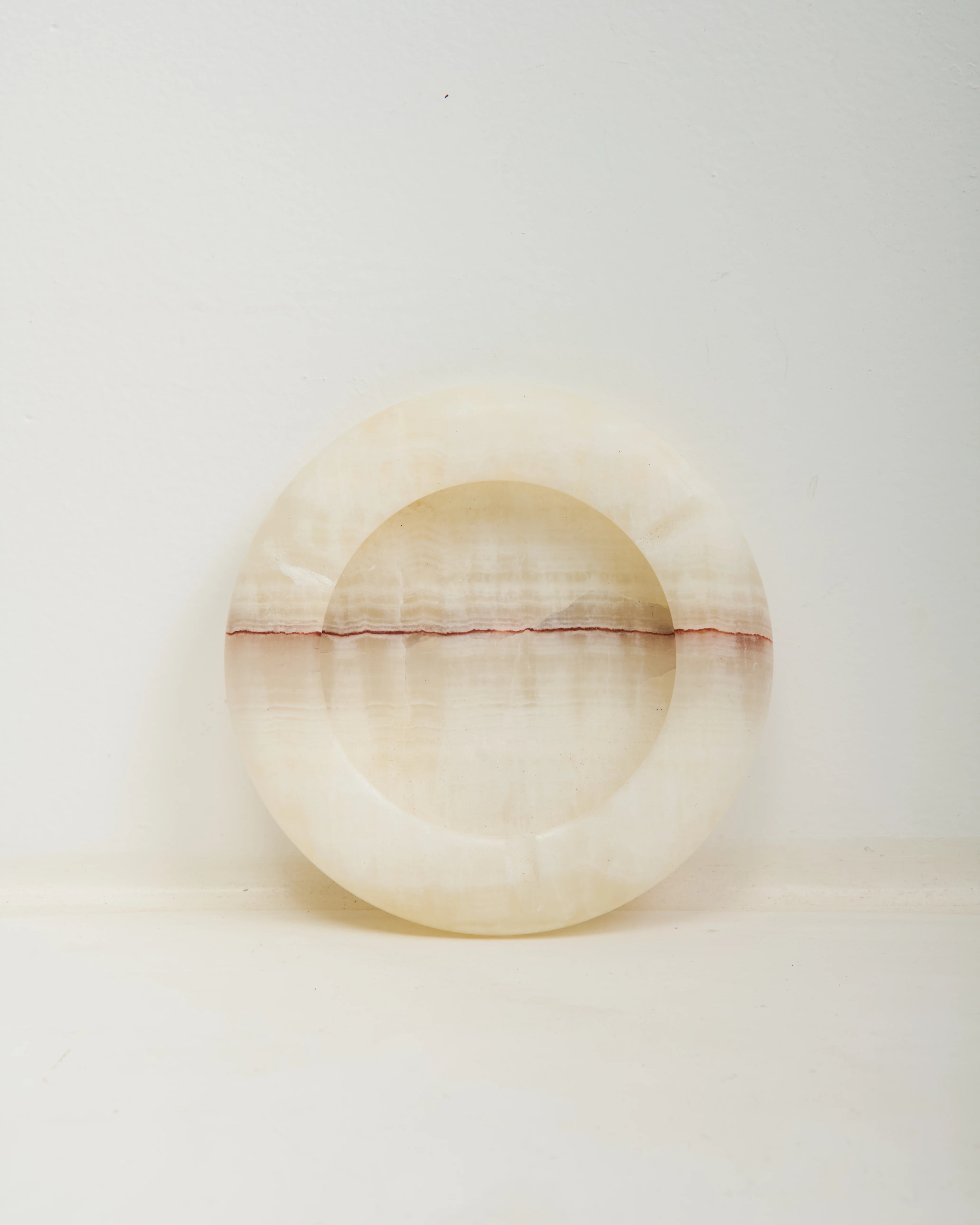 Cendrier rond en onyx blanc et rose, 1970s