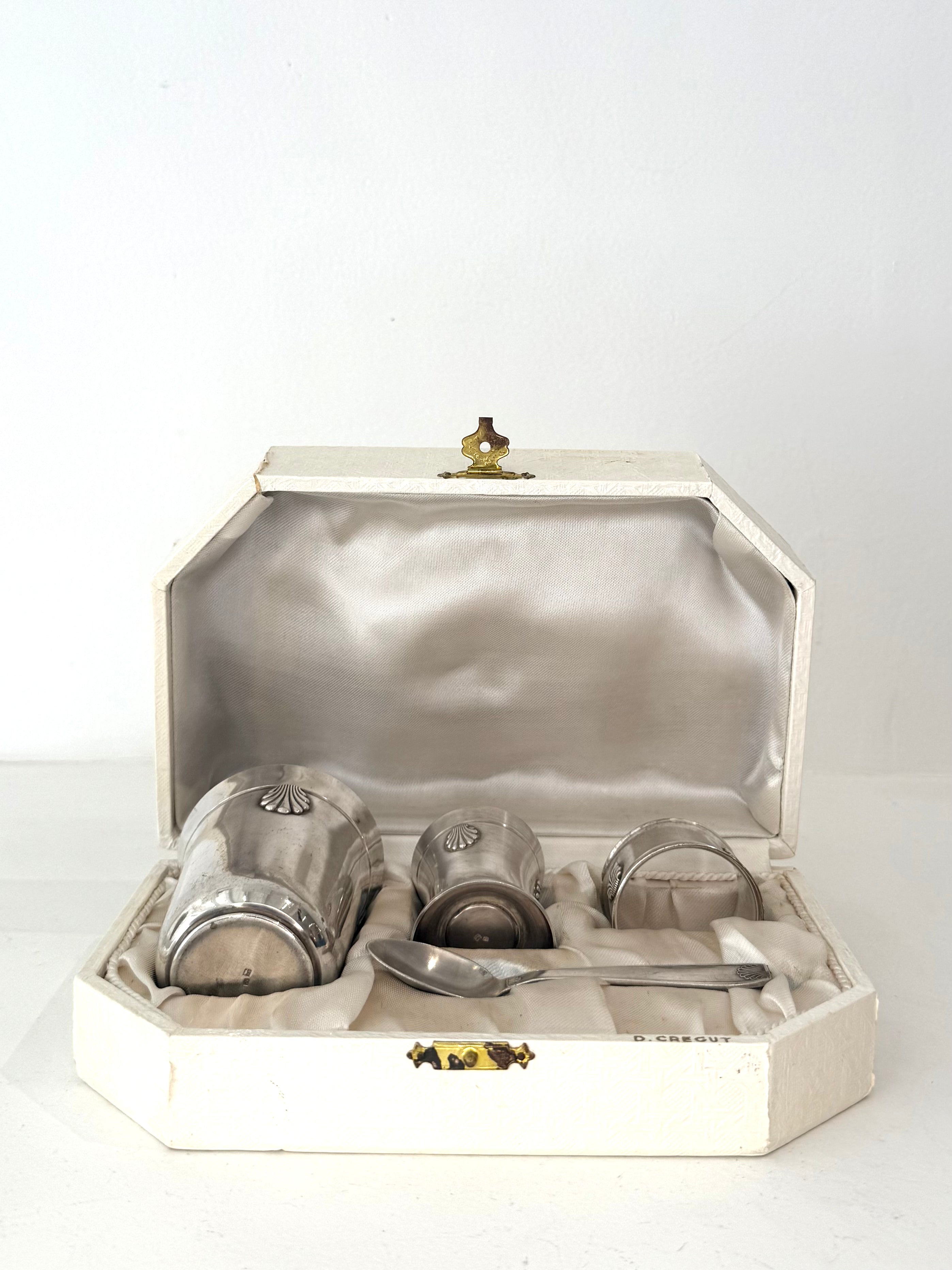 Coffret de naissance en métal argenté