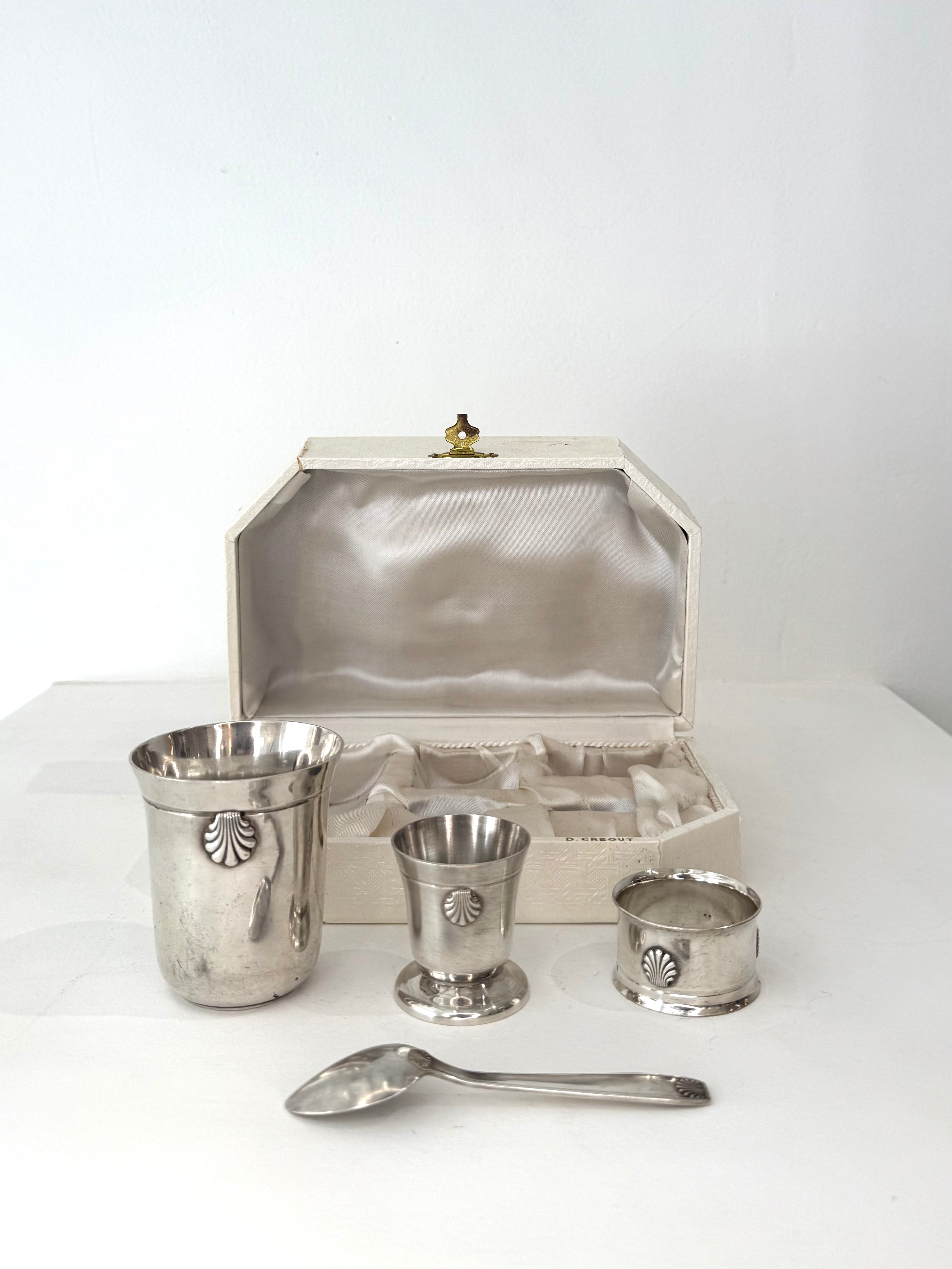 Coffret de naissance en métal argenté