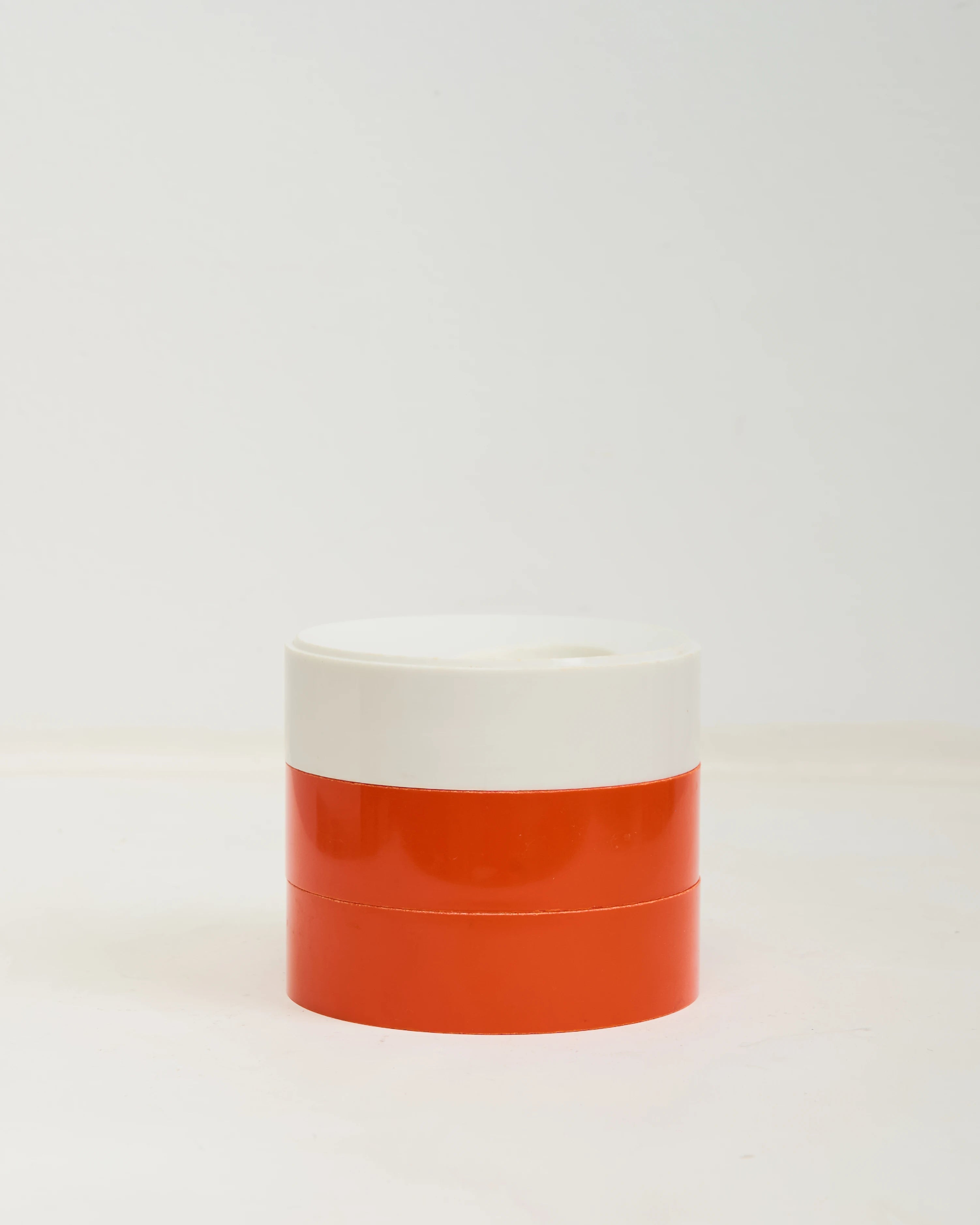 Trio de coquetiers ronds en plastique, Soupledur, 1970s