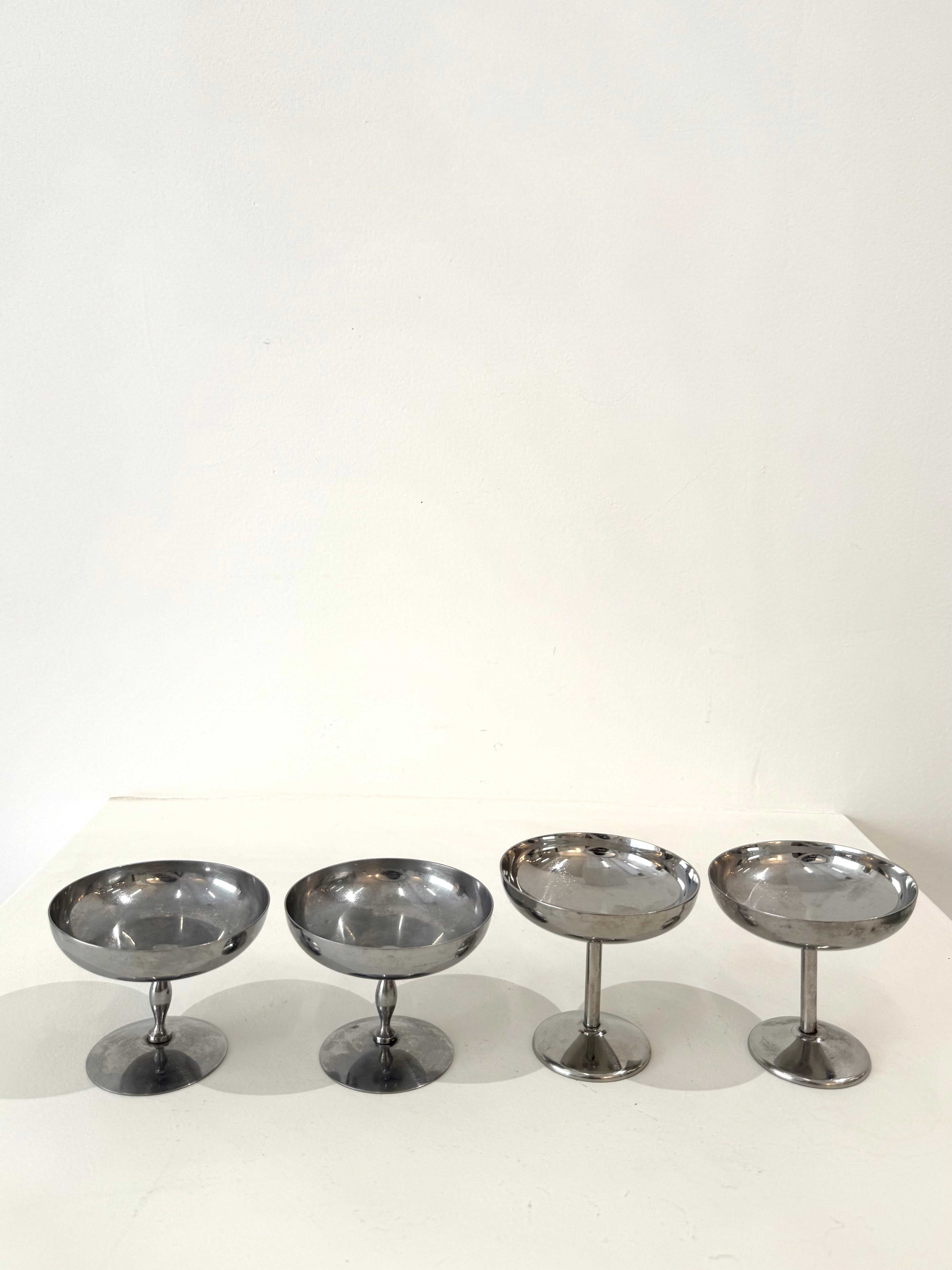 Quatre coupes à glace avec pied, 1970s