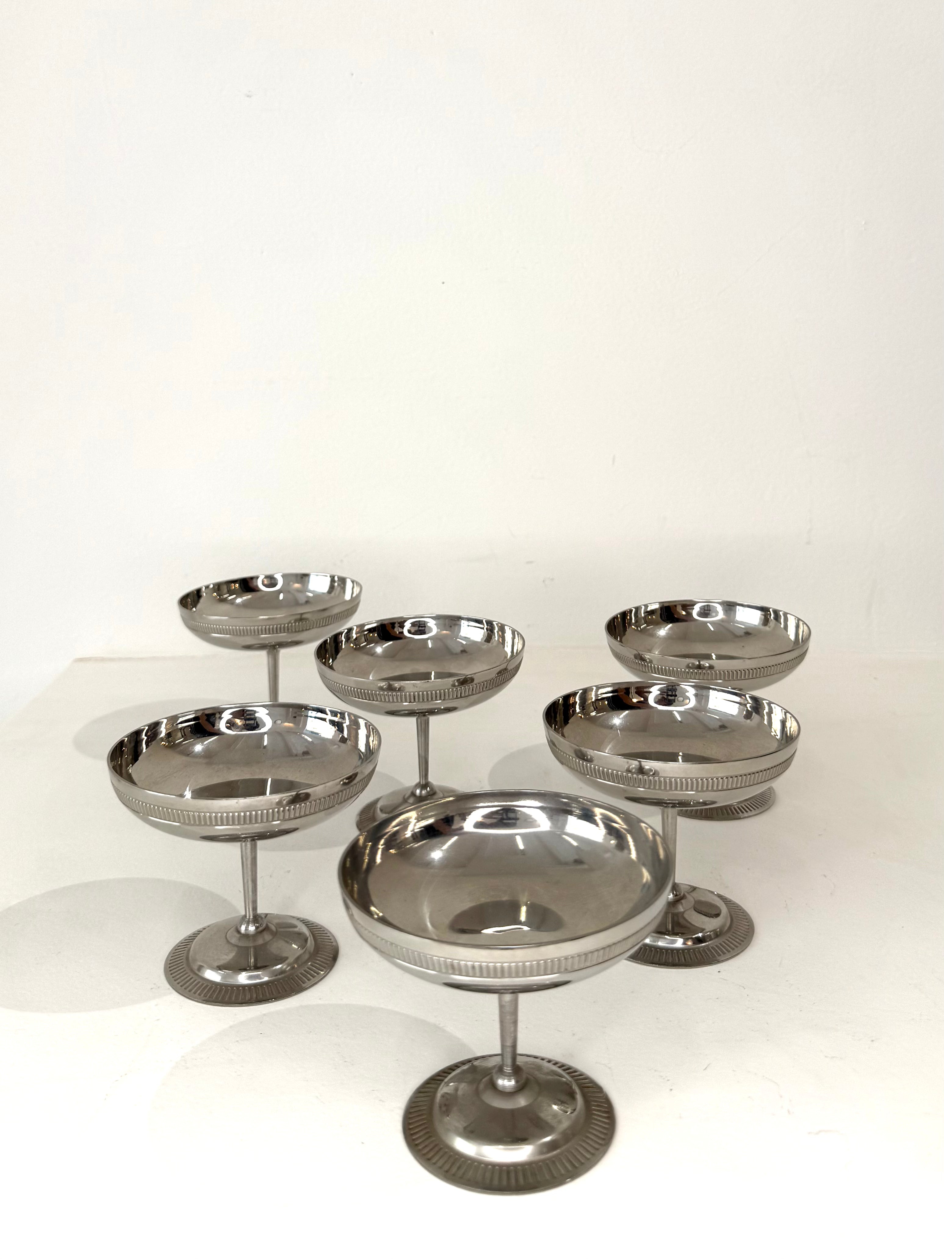 Six coupes à glace avec pied, 1970s