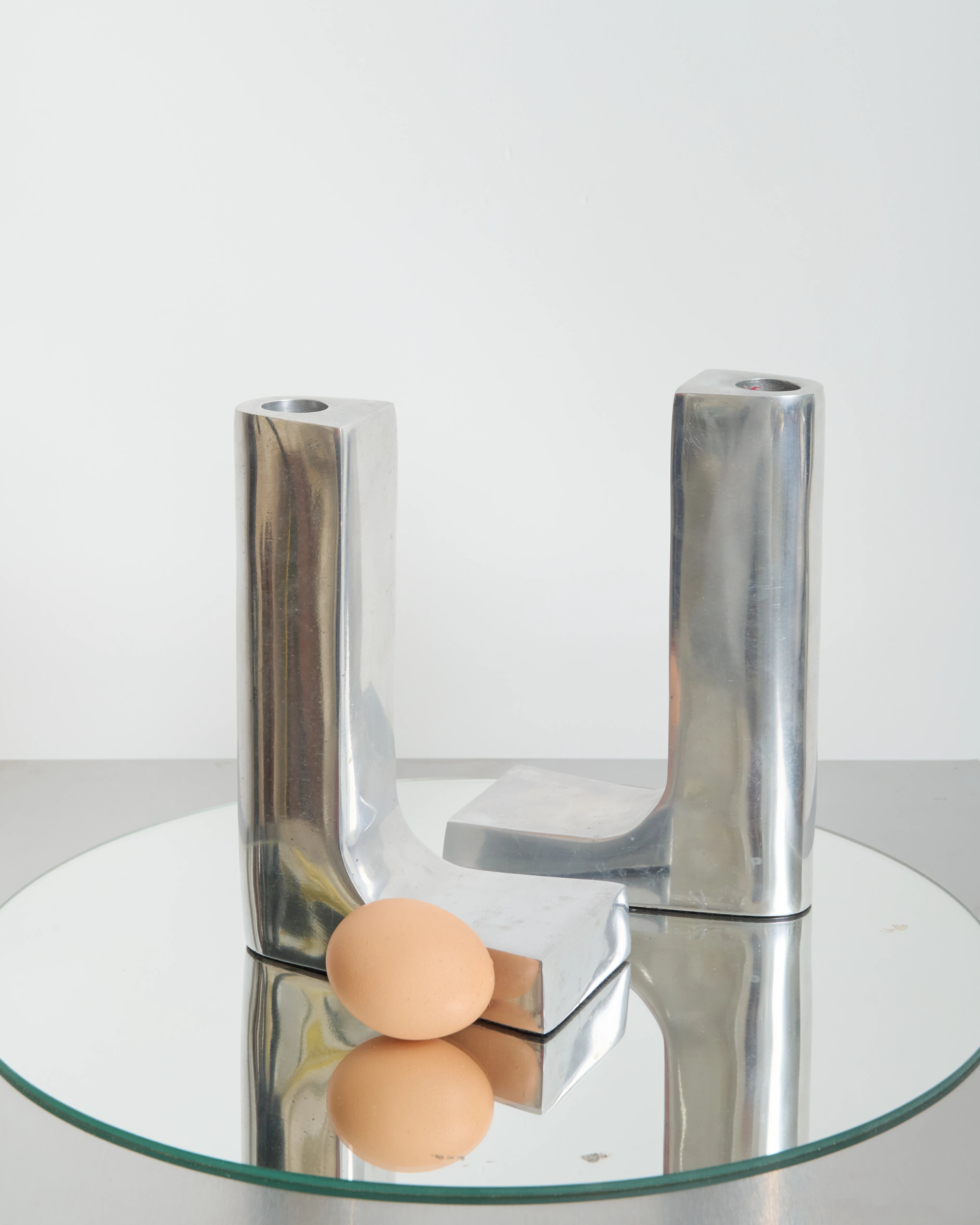 Duo de bougeoirs "L", 1970-1980