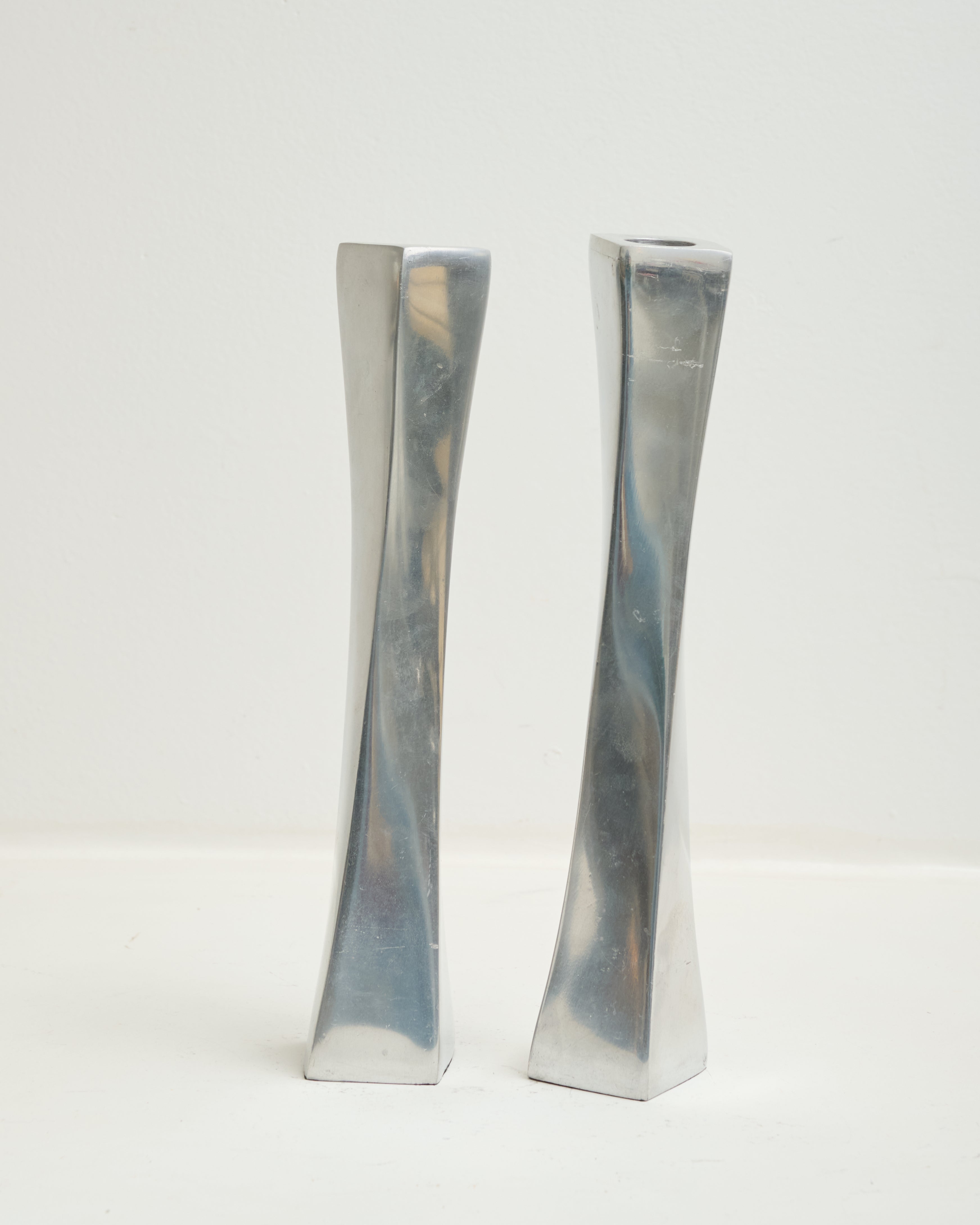 Duo de bougeoirs torsadés, 1970-1980