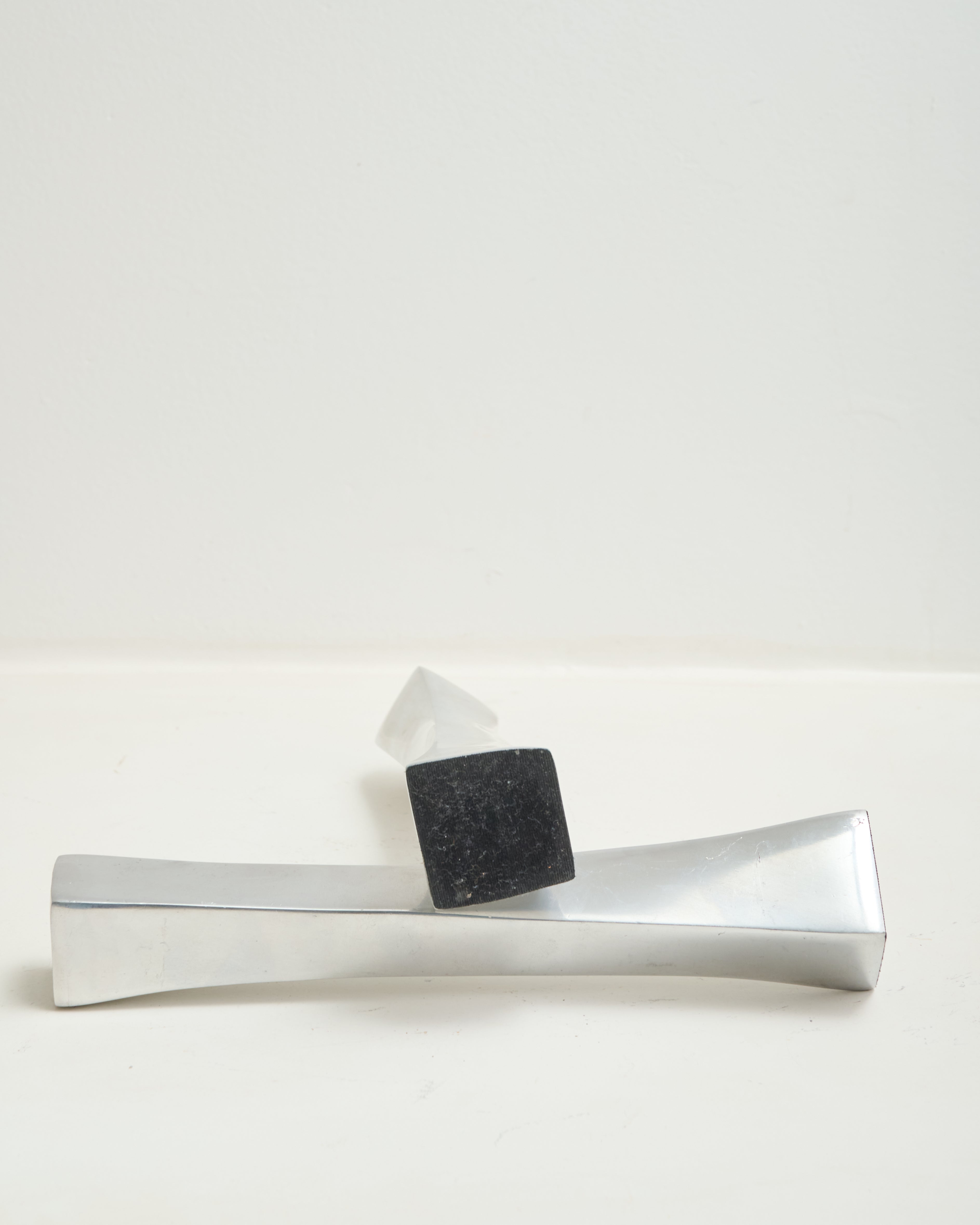 Duo de bougeoirs torsadés, 1970-1980