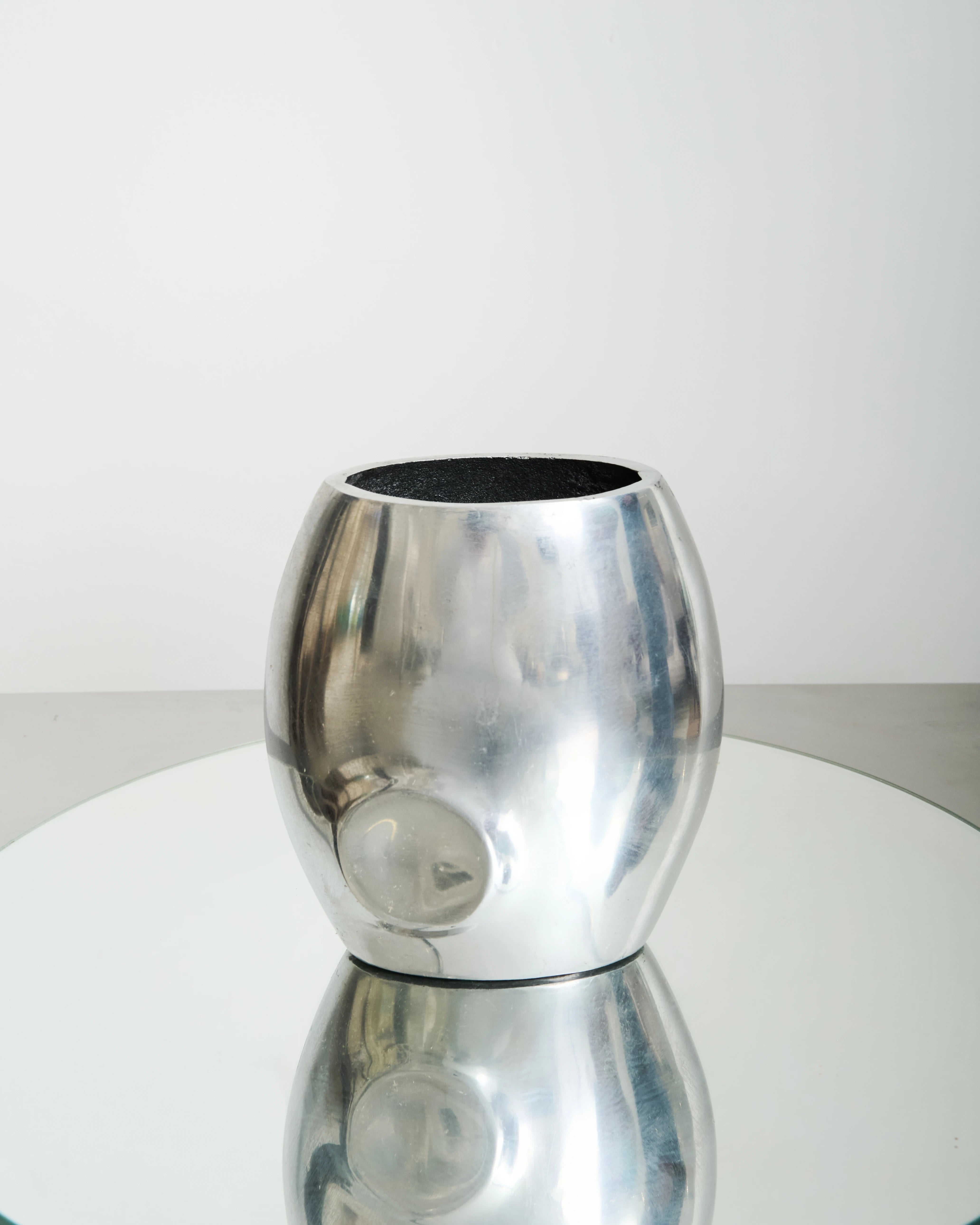 Vase en fonte d'aluminium "Rond", 1970s