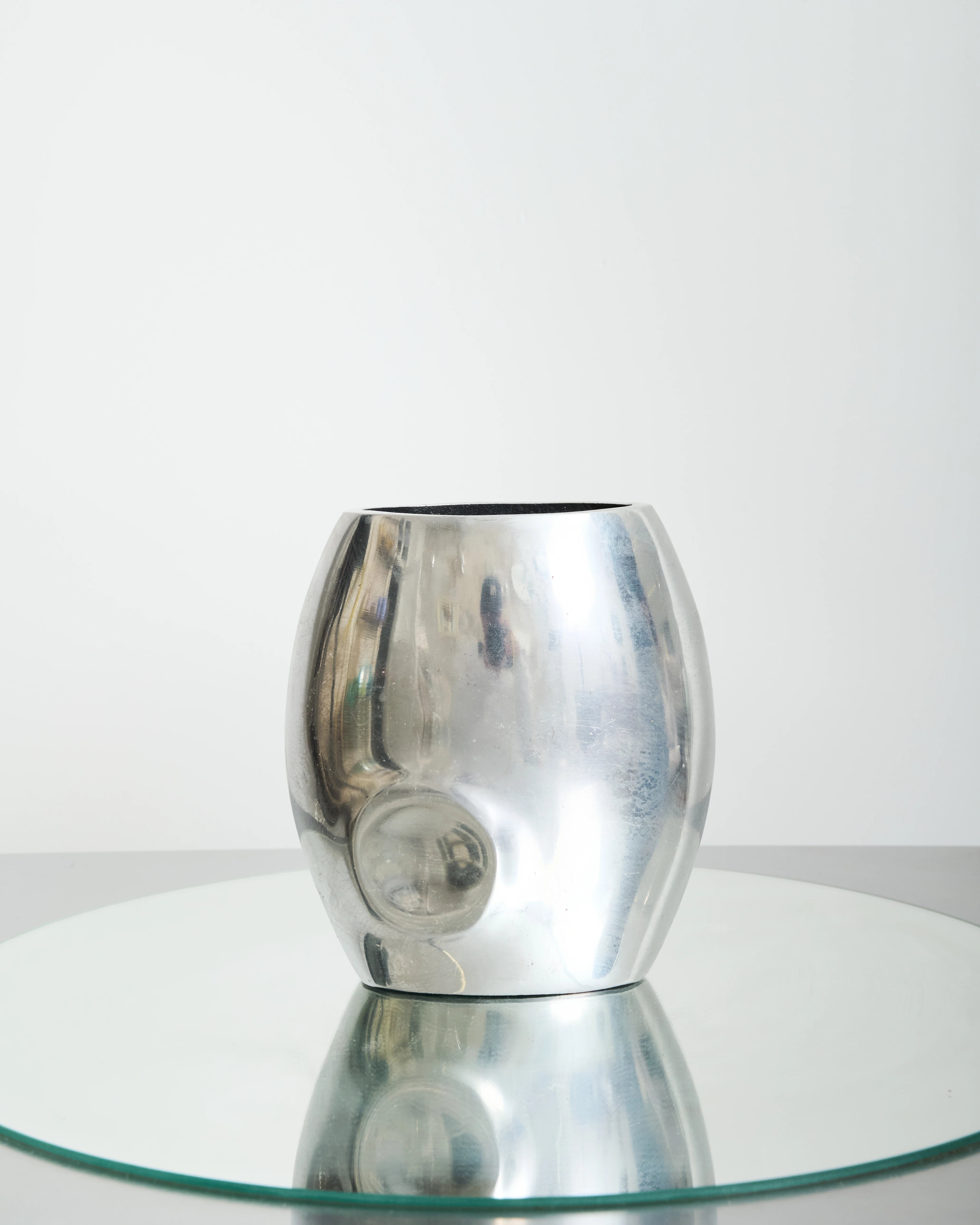 Vase en fonte d'aluminium "Rond", 1970s