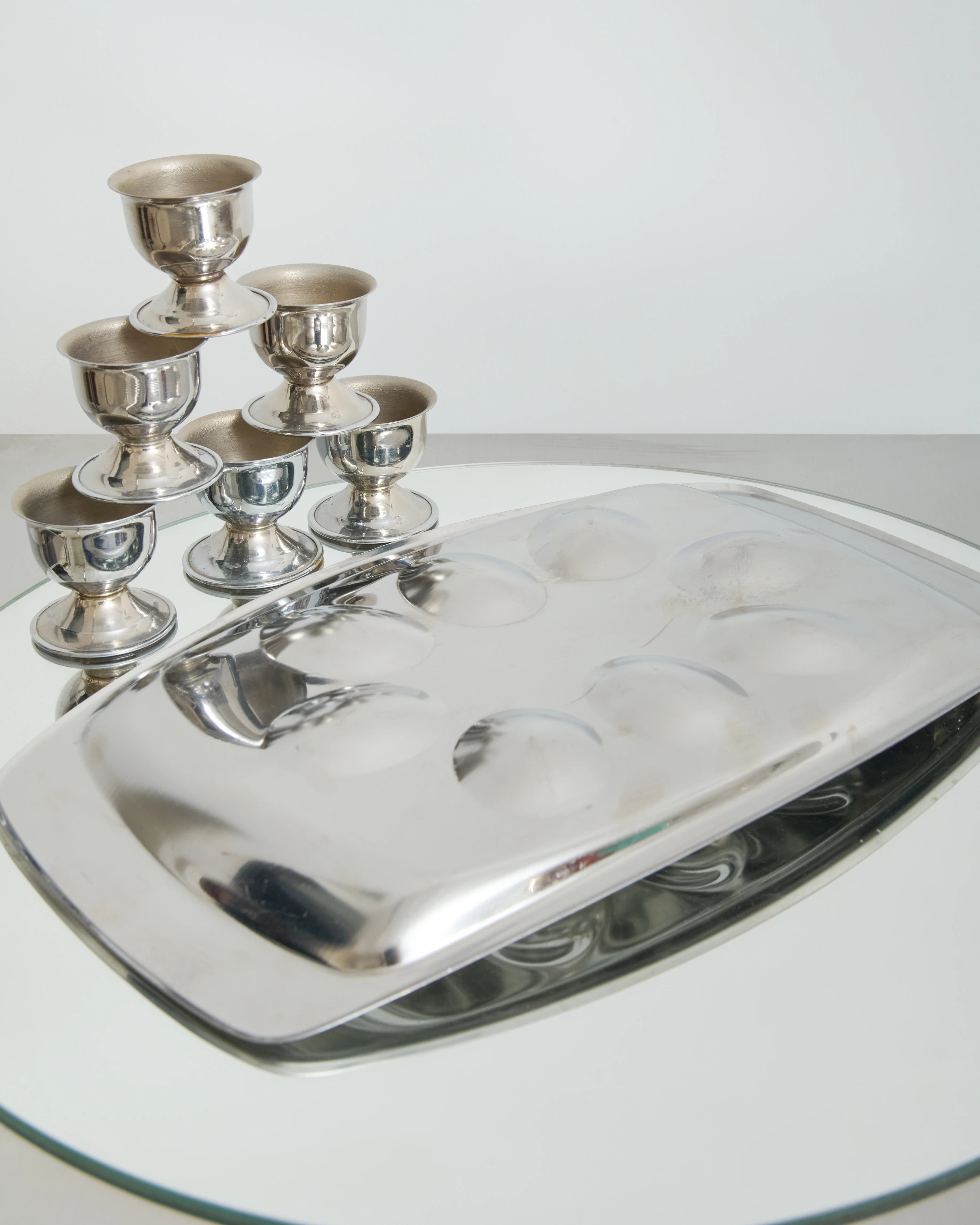 Stainless steel egg stand and egg cups