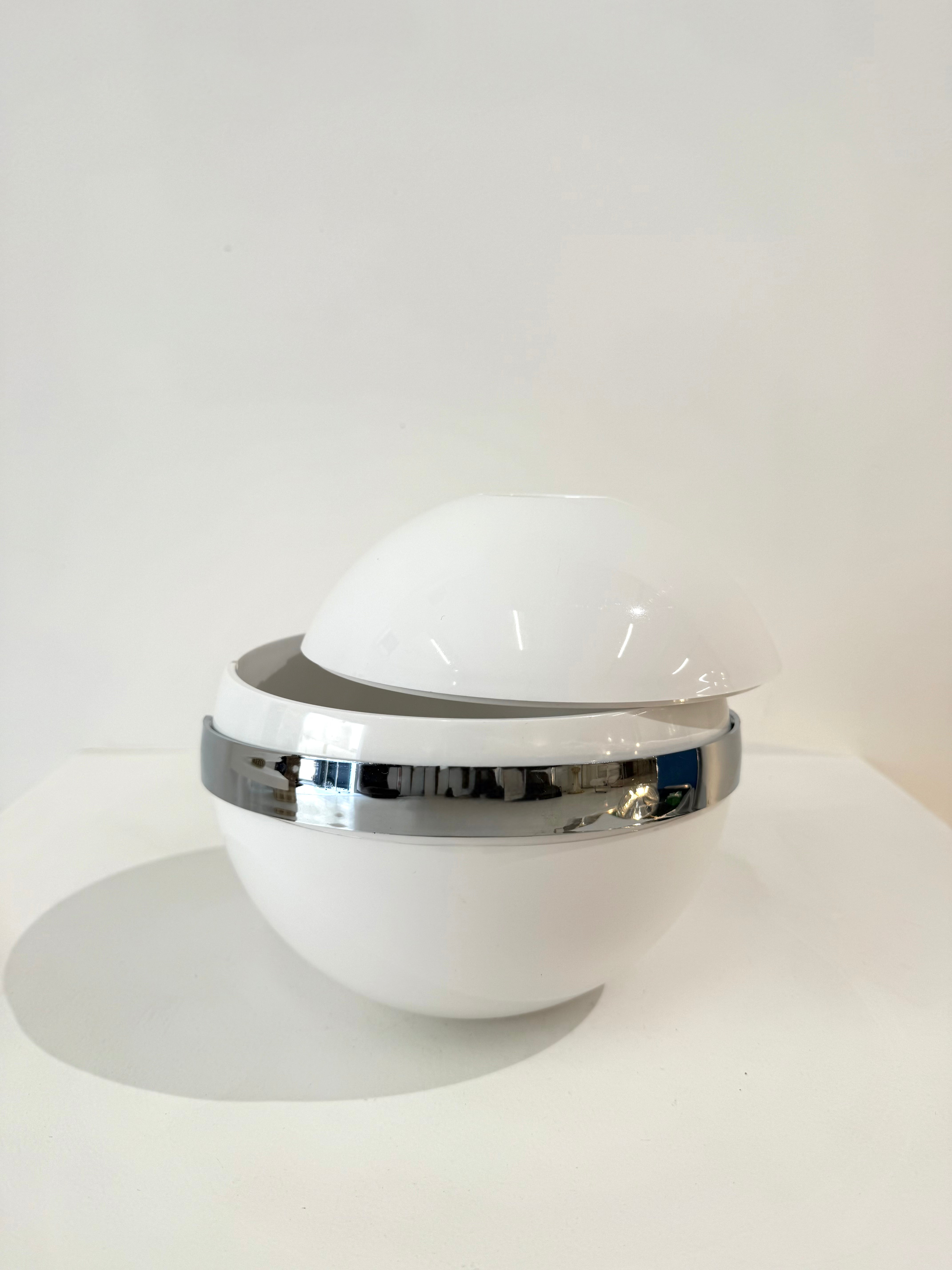 Seau à glace blanc, Paolo Tilche, Guzzini, 1980s.