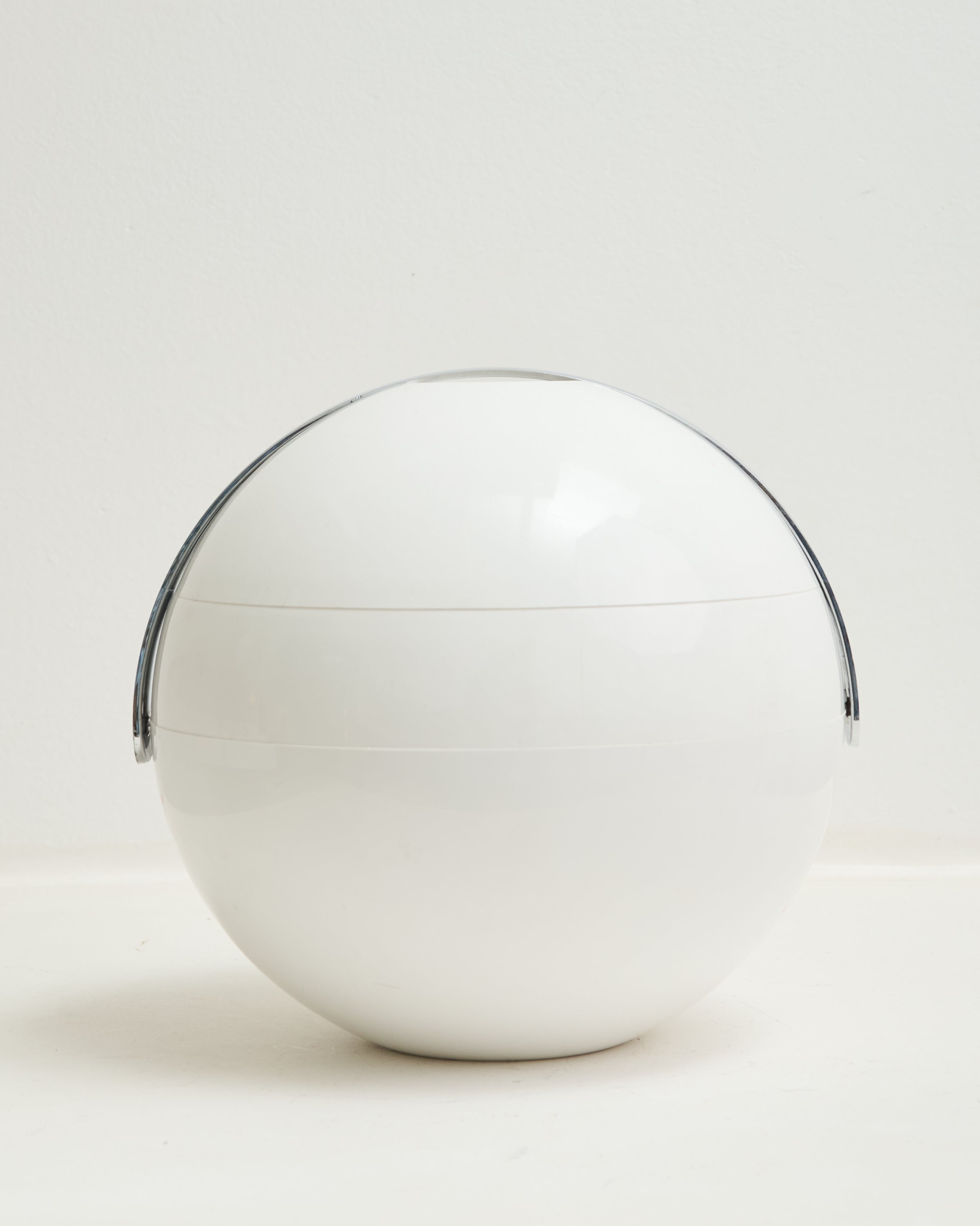 White ice bucket, Paolo Tilche, Guzzini, 1980s