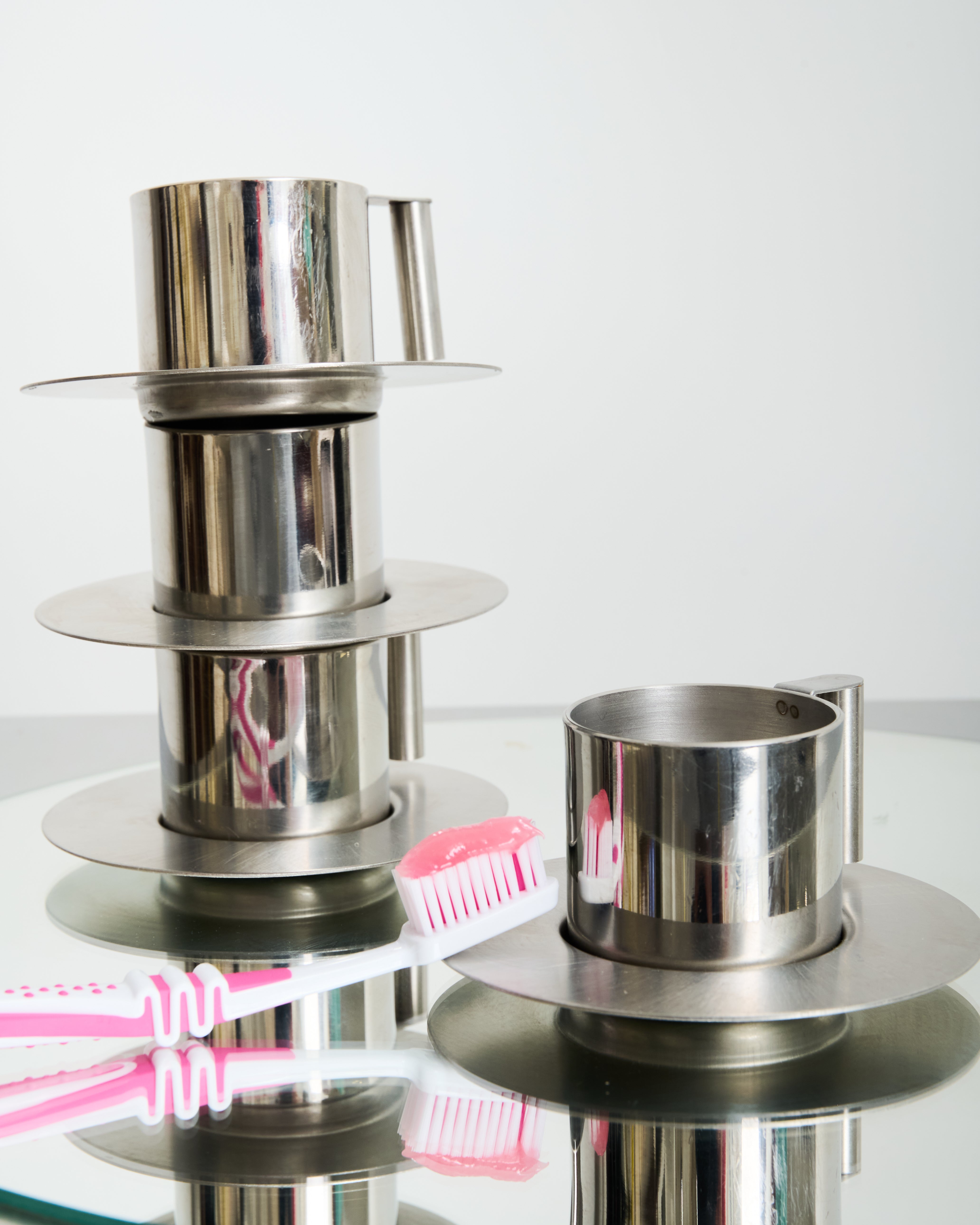 Cups and saucers (4), Vemi, Italy, 1970s