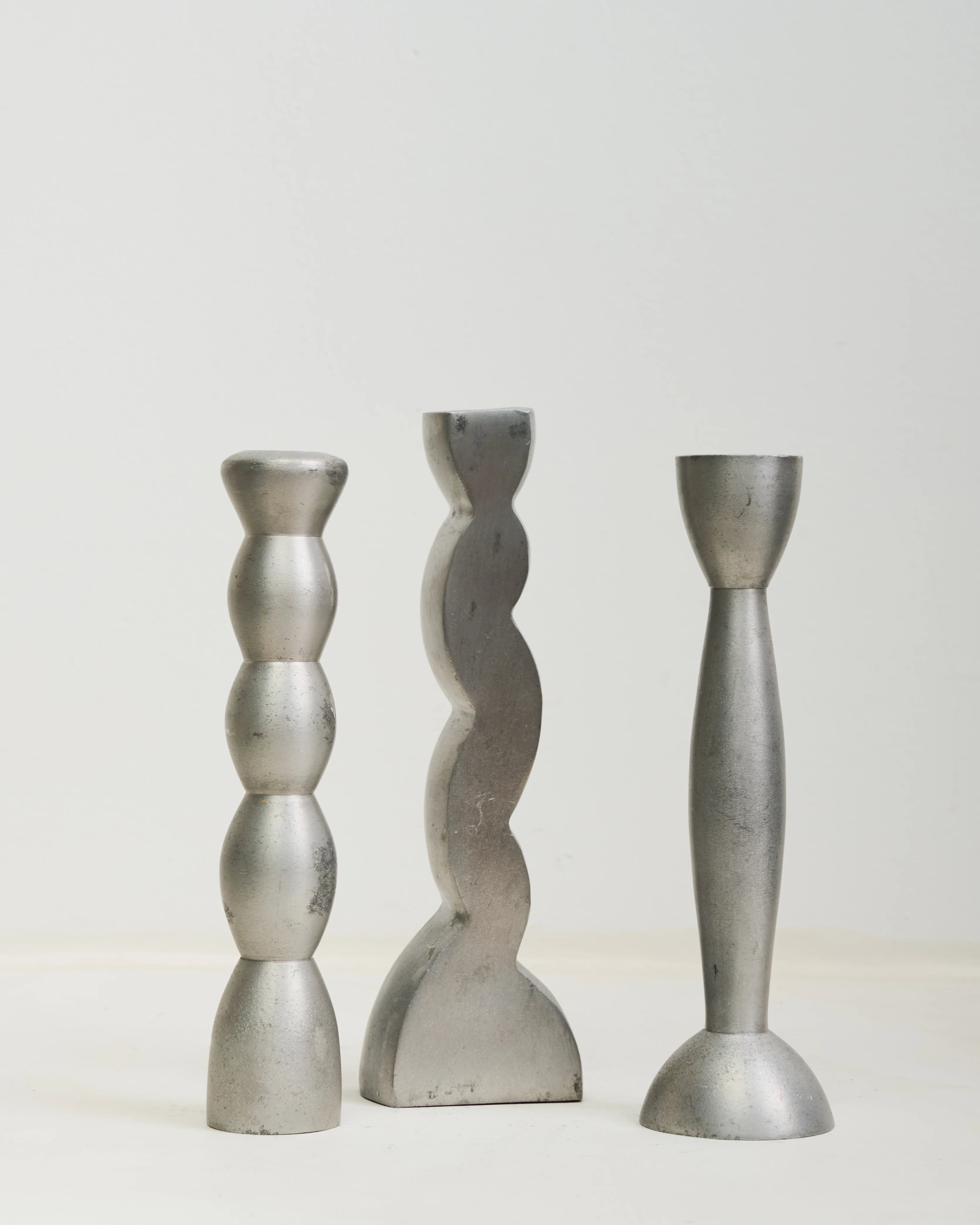 Trio de bougeoirs en aluminium, Post-moderne, 1980s