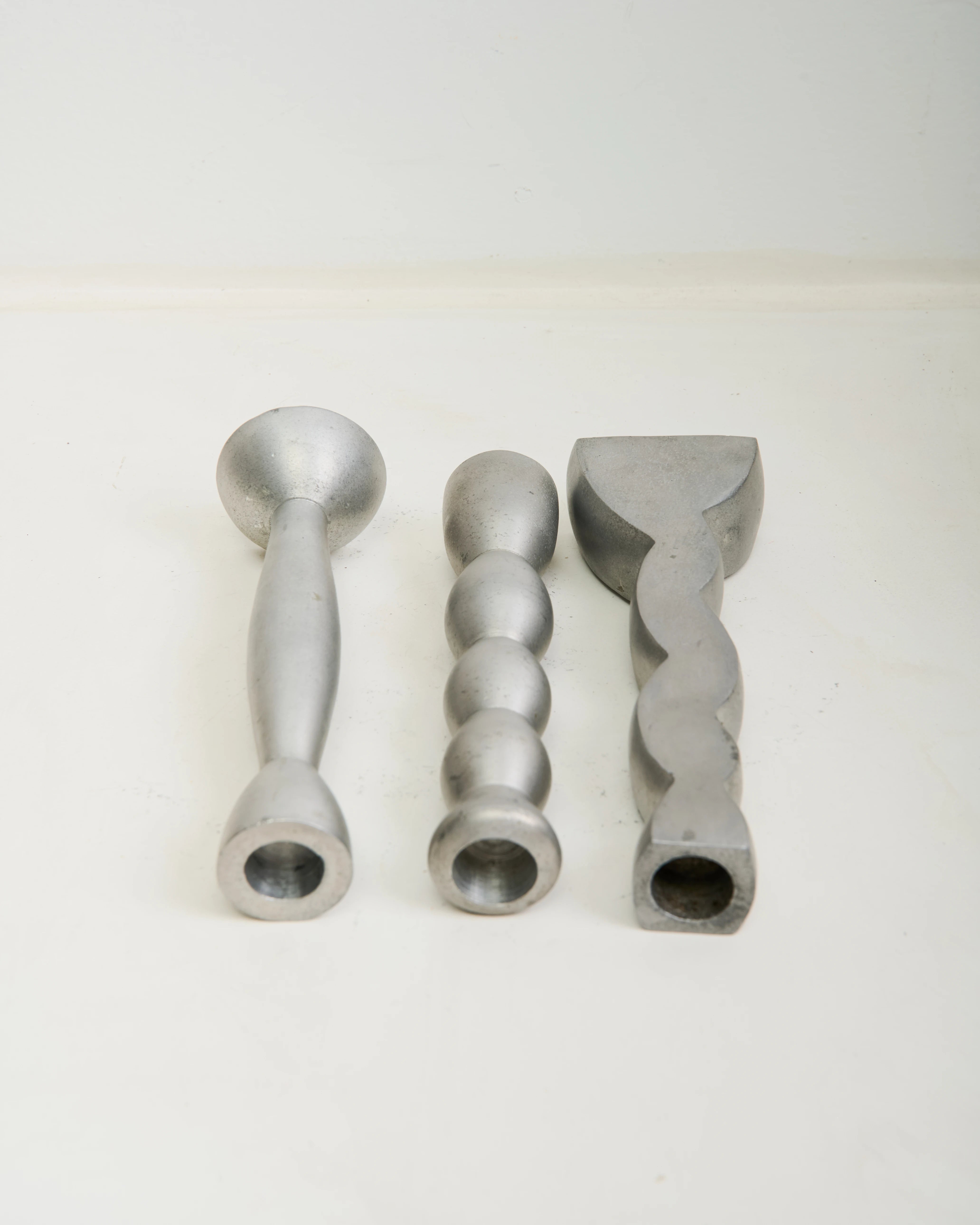 Trio de bougeoirs en aluminium, Post-moderne, 1980s