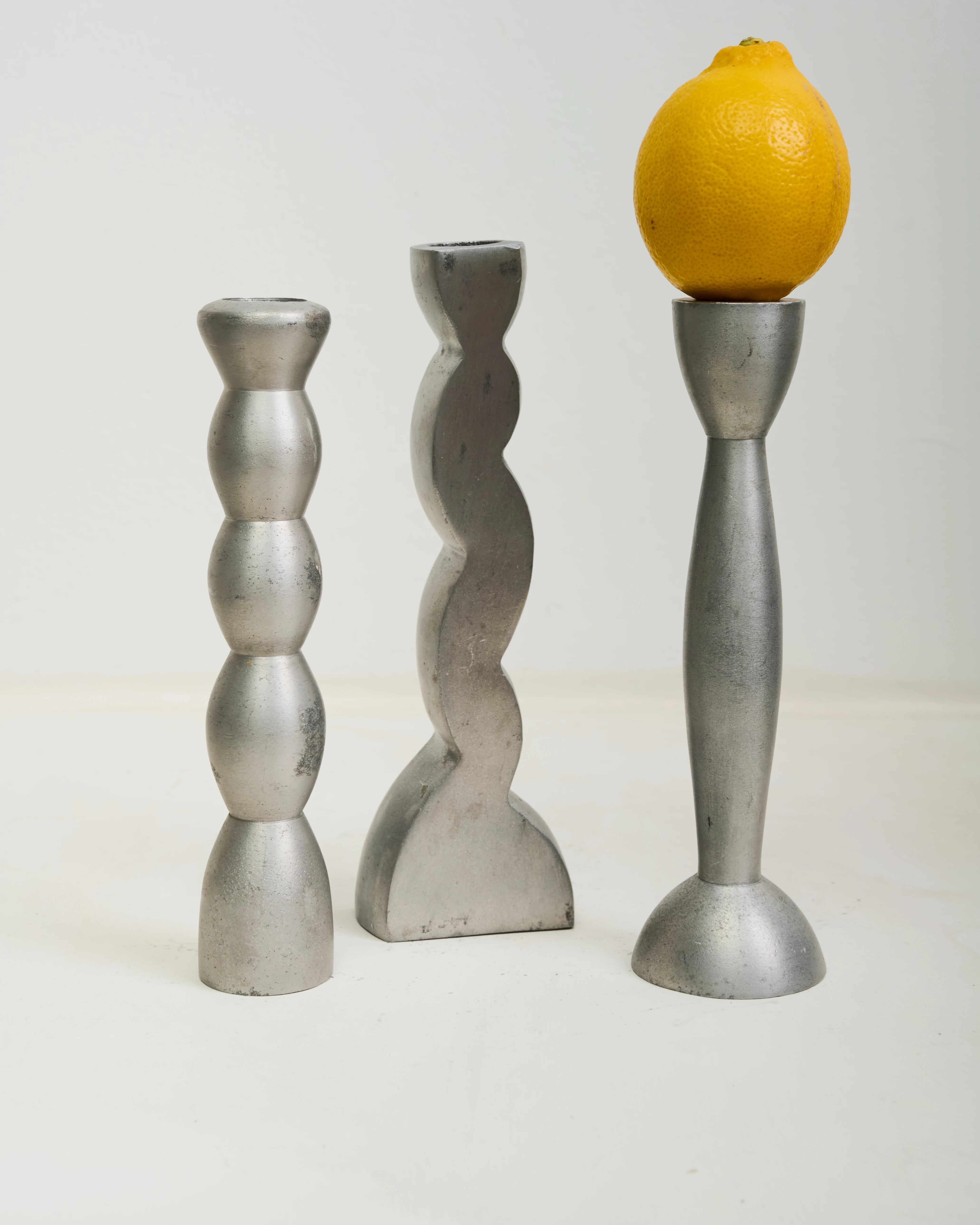 Trio de bougeoirs en aluminium, Post-moderne, 1980s