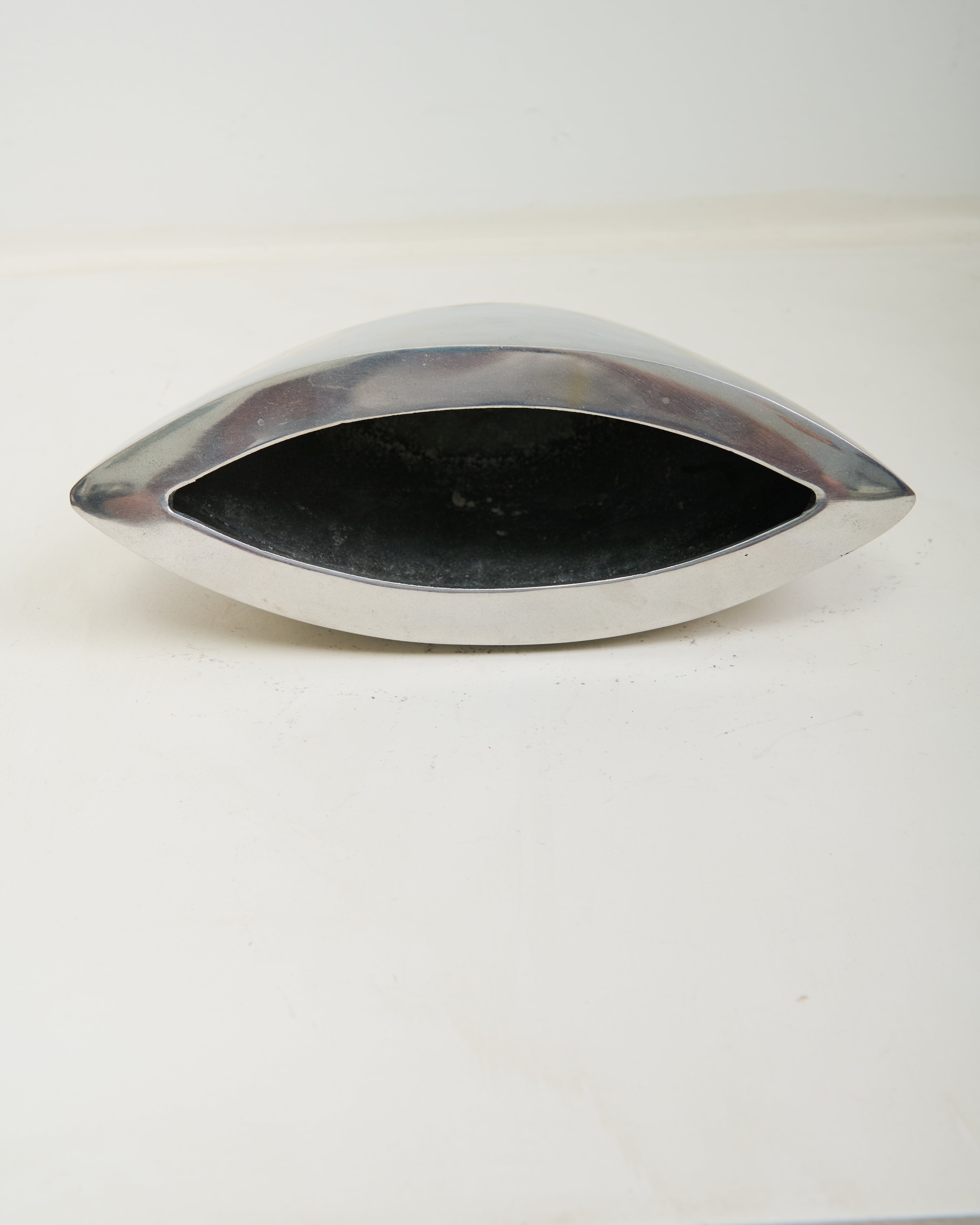 Vase "Bateau" en fonte d'aluminium, Italie, 1980s