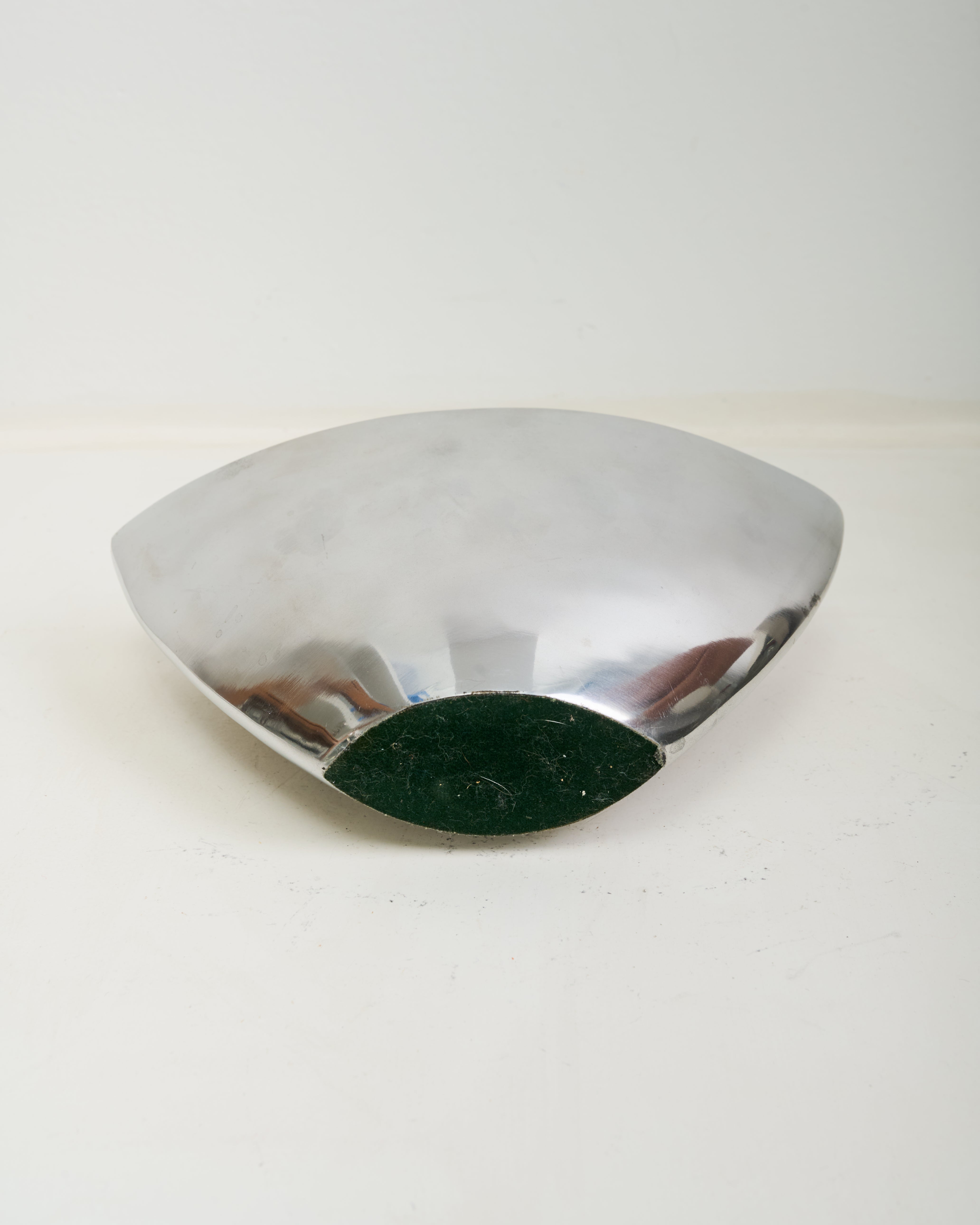 Vase "Bateau" en fonte d'aluminium, Italie, 1980s