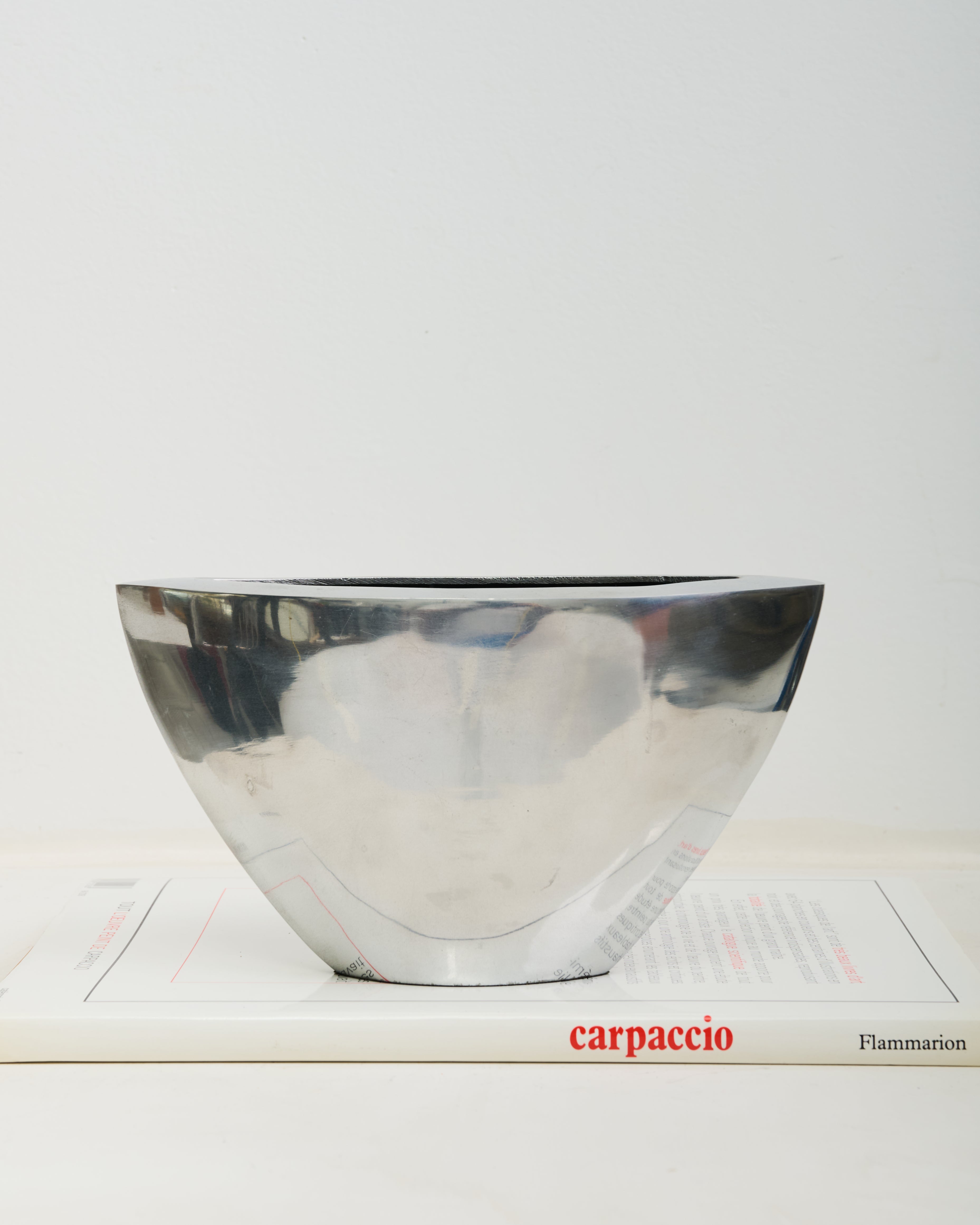Vase "Bateau" en fonte d'aluminium, Italie, 1980s