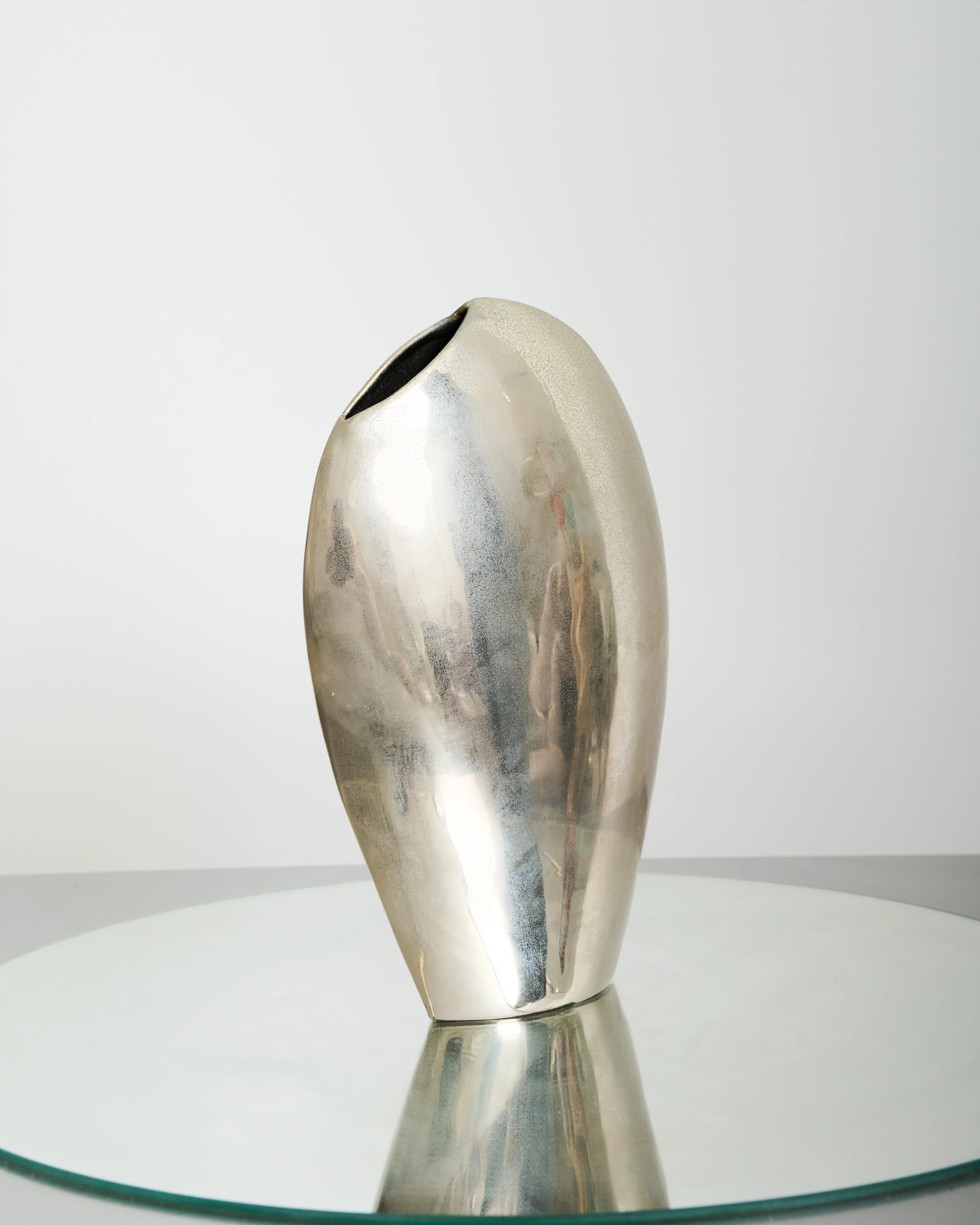 Vase forme organique "Cactus" en fonte d'aluminium, 1970