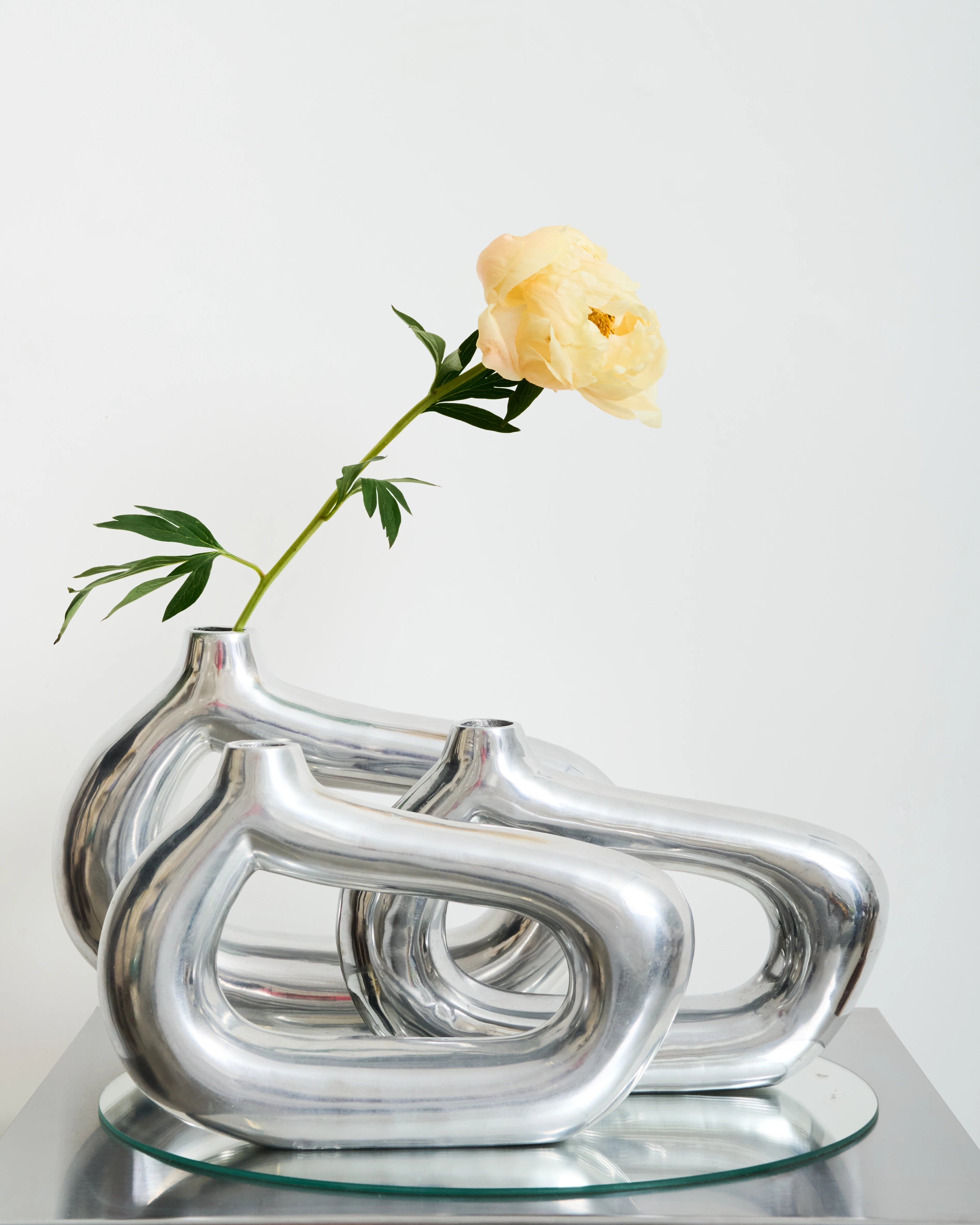 Vase en fonte d'aluminium forme libre (grand), 1970s