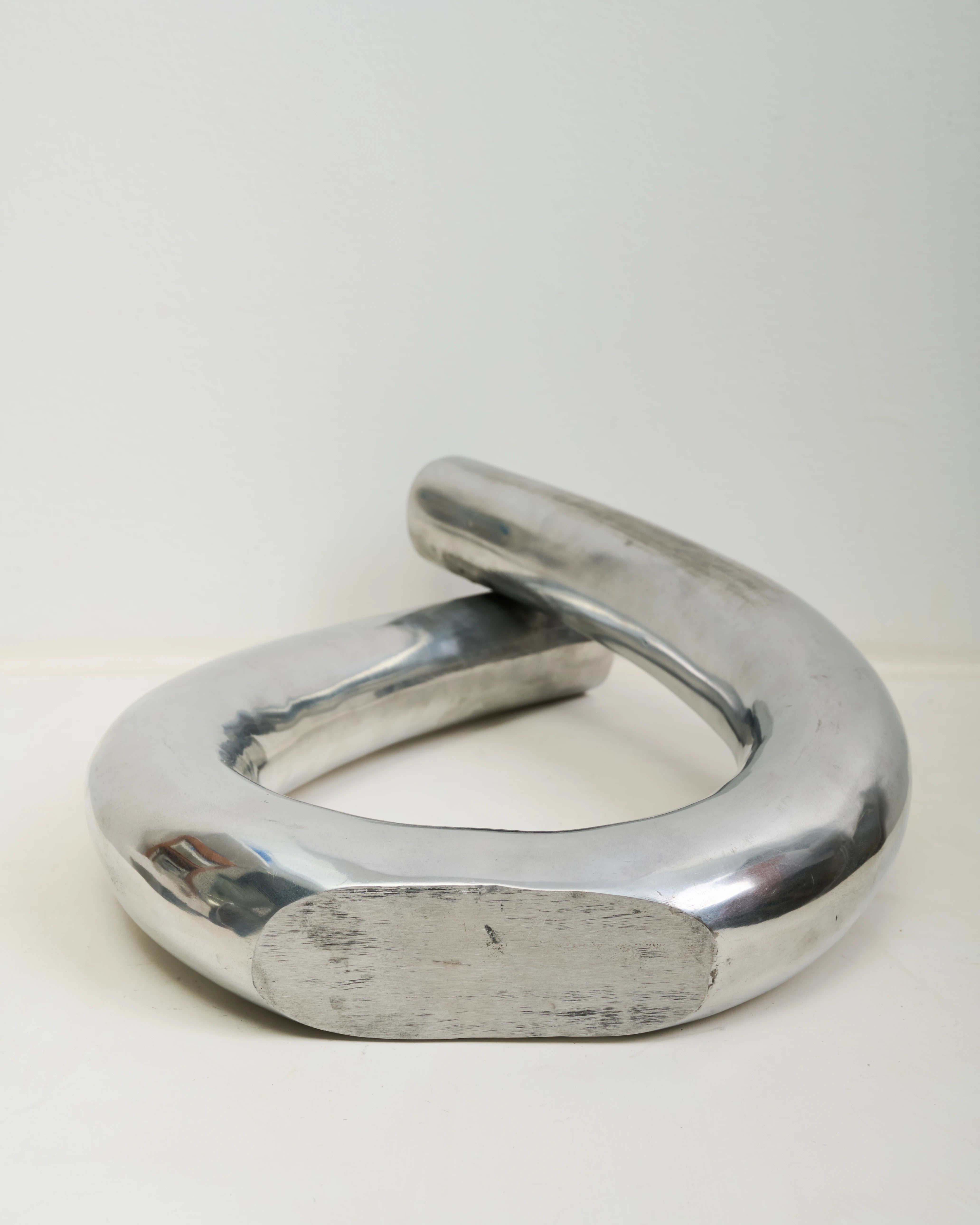 Vase « Trombone » en fonte d’aluminium 1970s-1980s