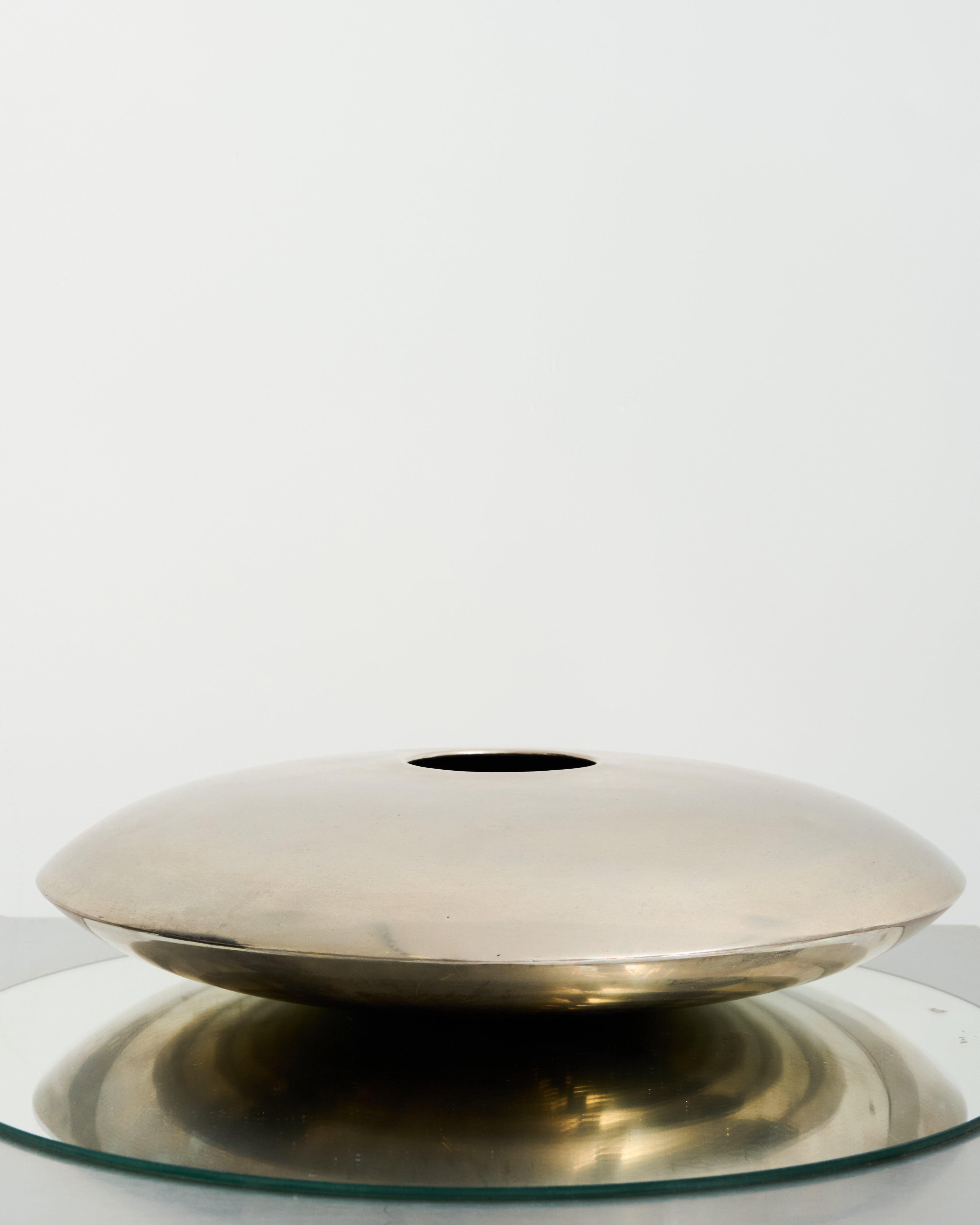 Vase en fonte d'aluminium XXL "Soucoupe", 1970s