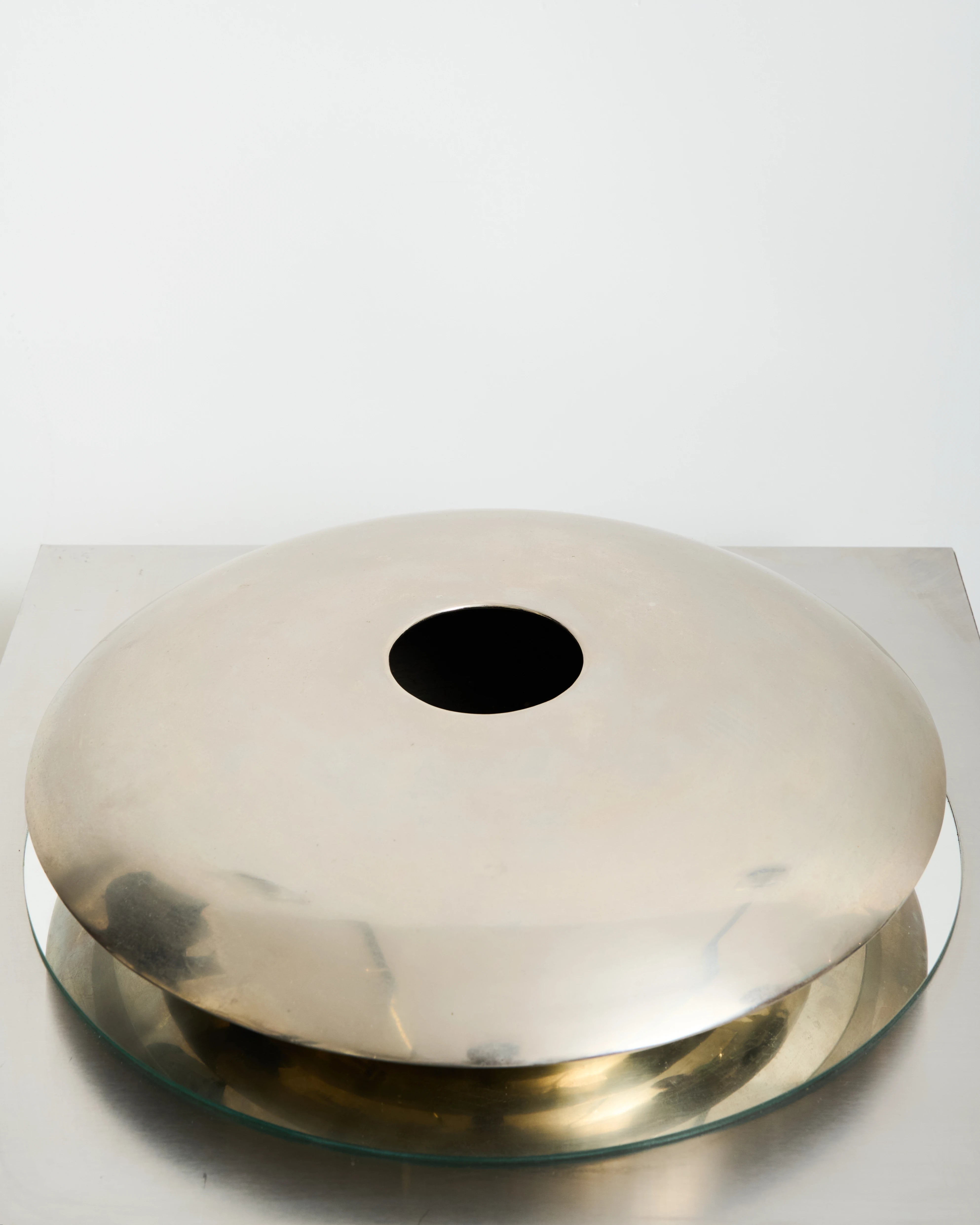 Vase en fonte d'aluminium XXL "Soucoupe", 1970s