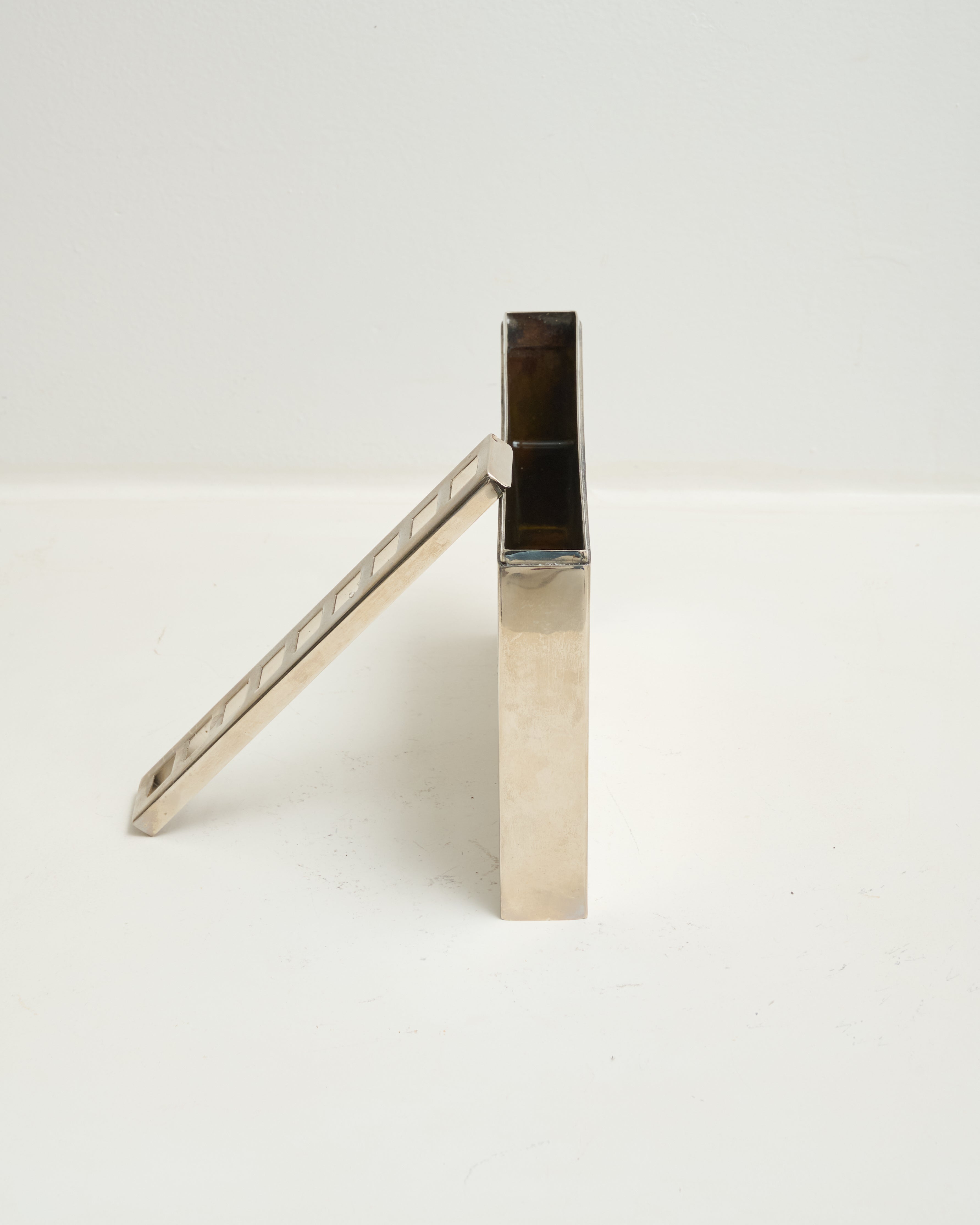 Vase rectangle multi-soliflores, chrome, 1970-1980s