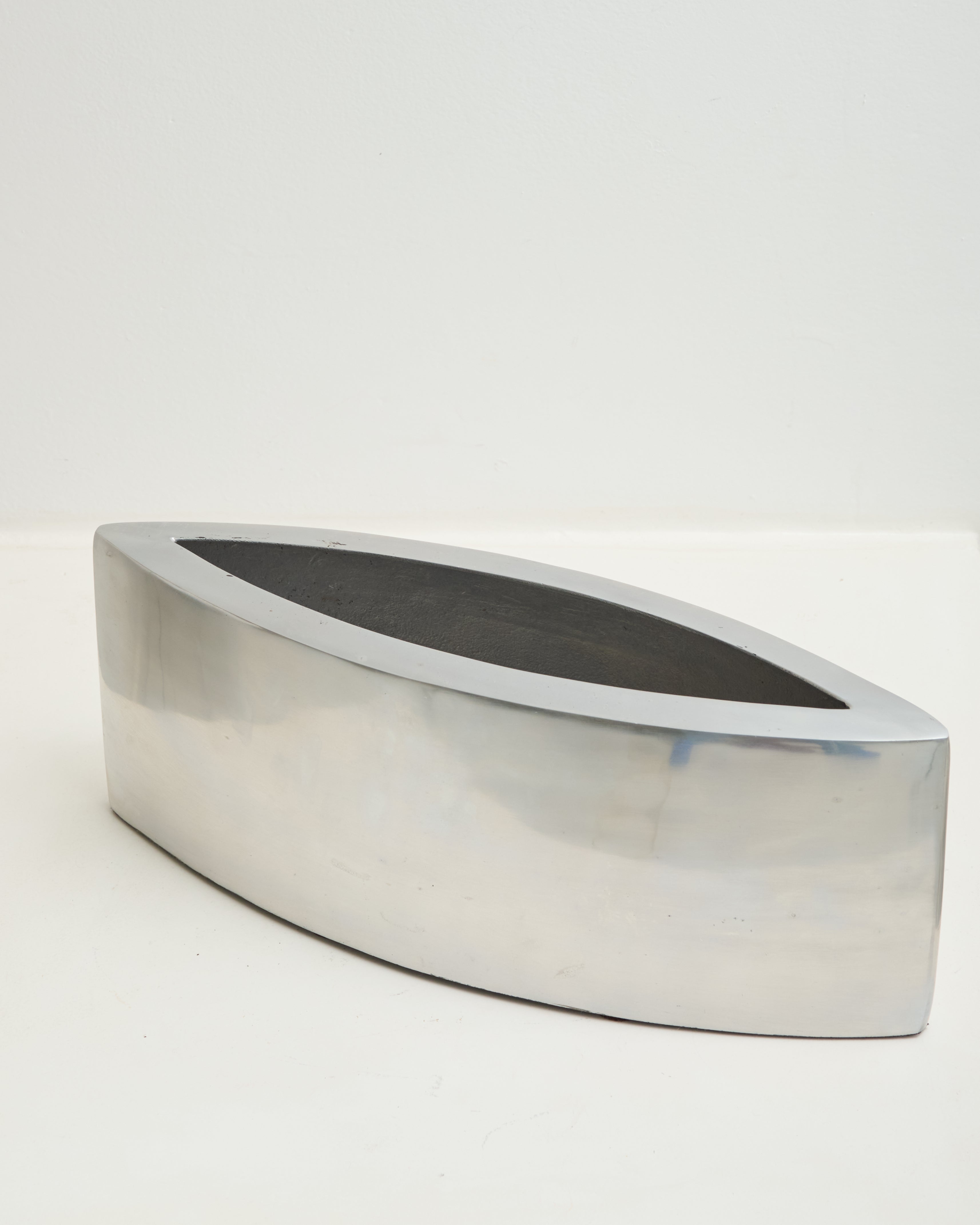 Vase rectangle L, fonte d'aluminium, 1970s