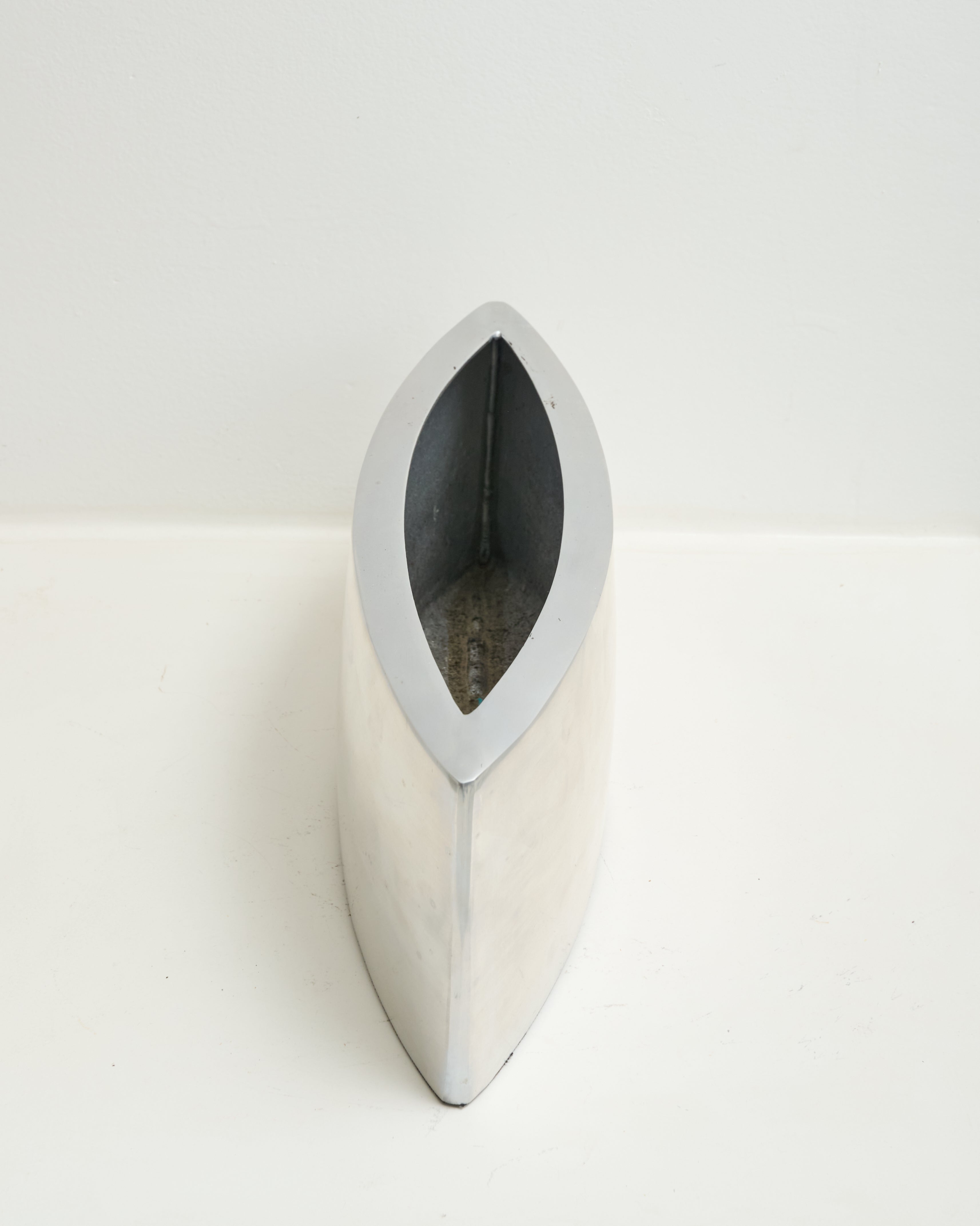 Vase rectangle L, fonte d'aluminium, 1970s