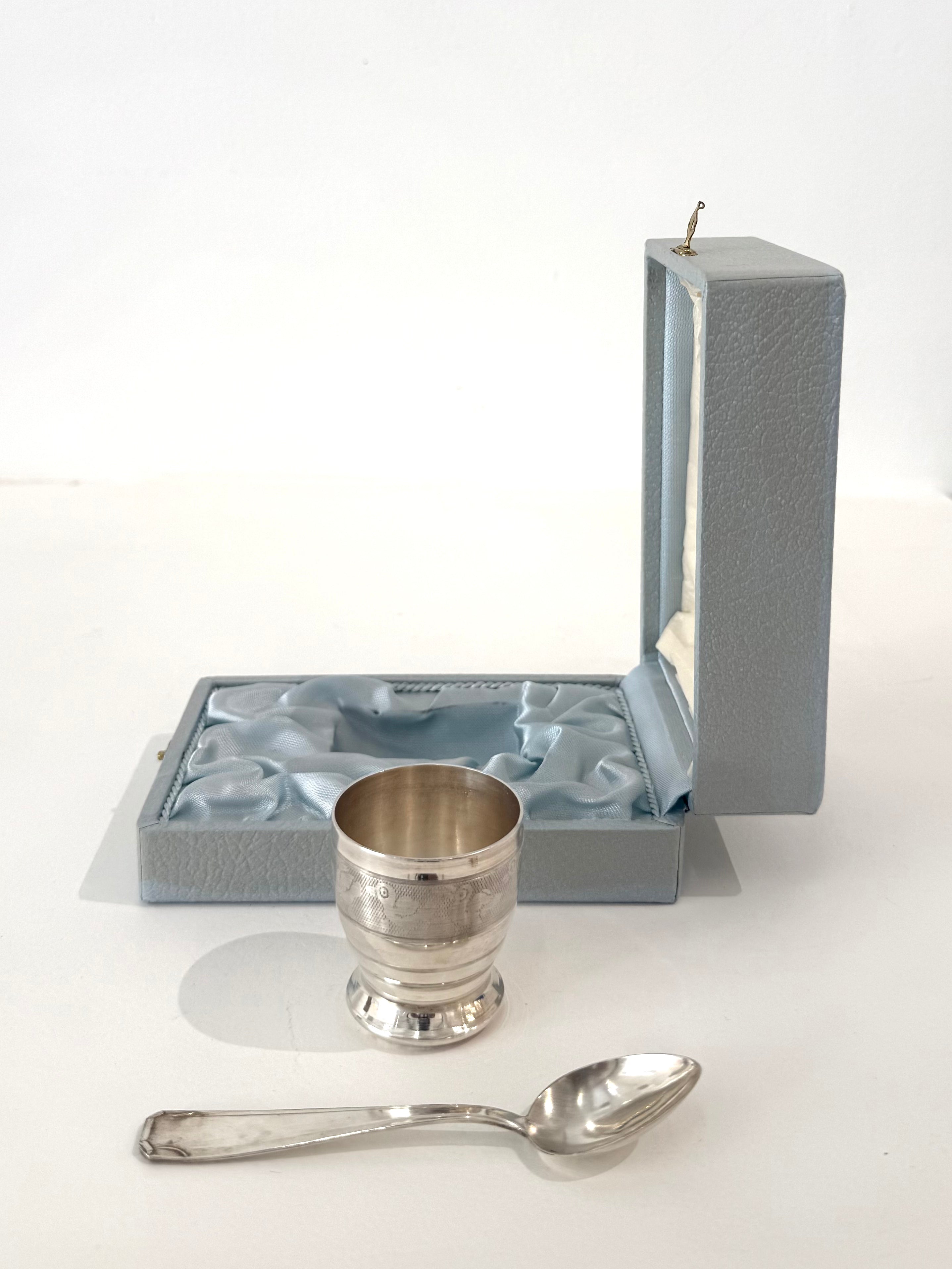Coffret de naissance en métal argenté