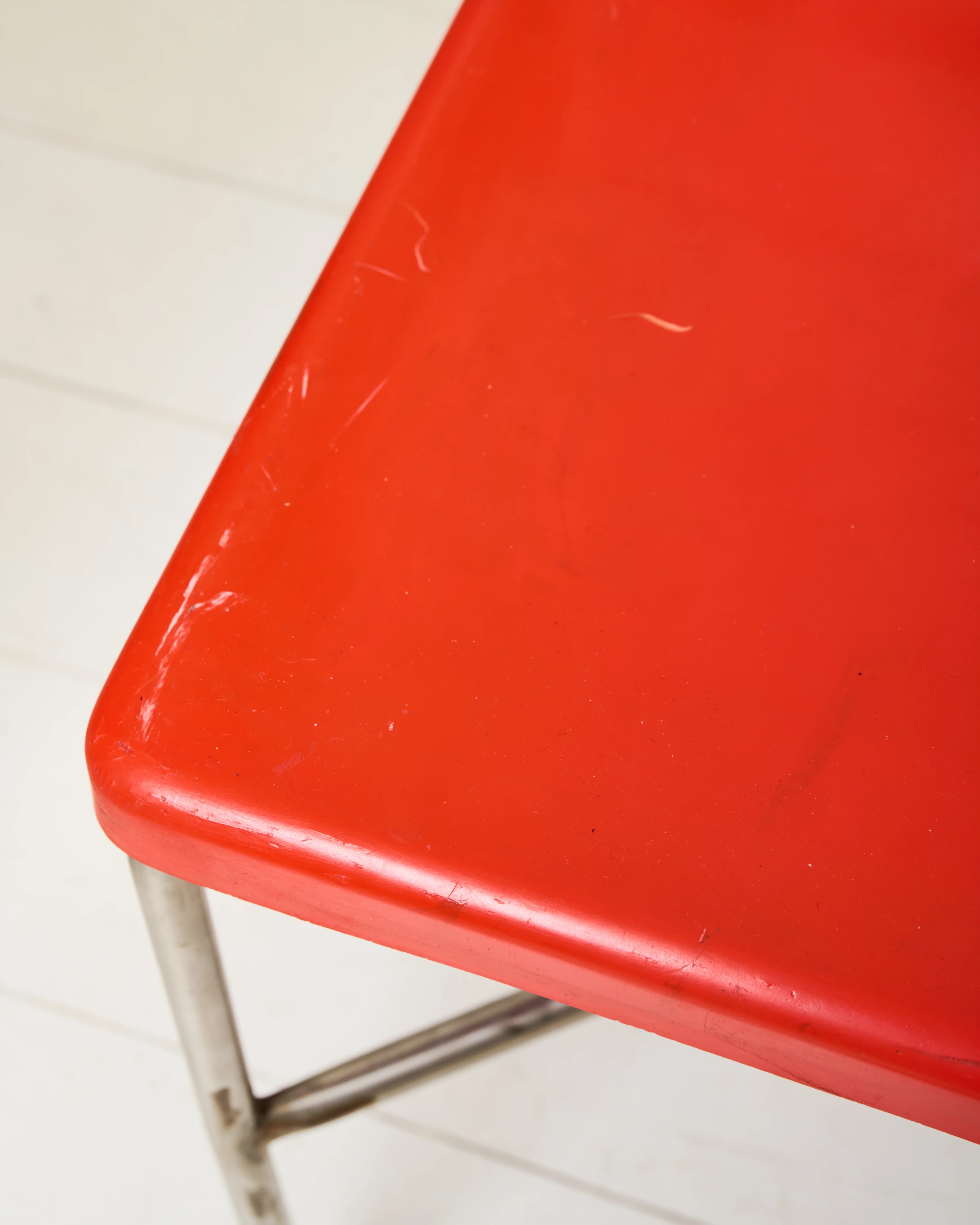 Chaises asymétriques (4), post-moderne, Italie, 1980s