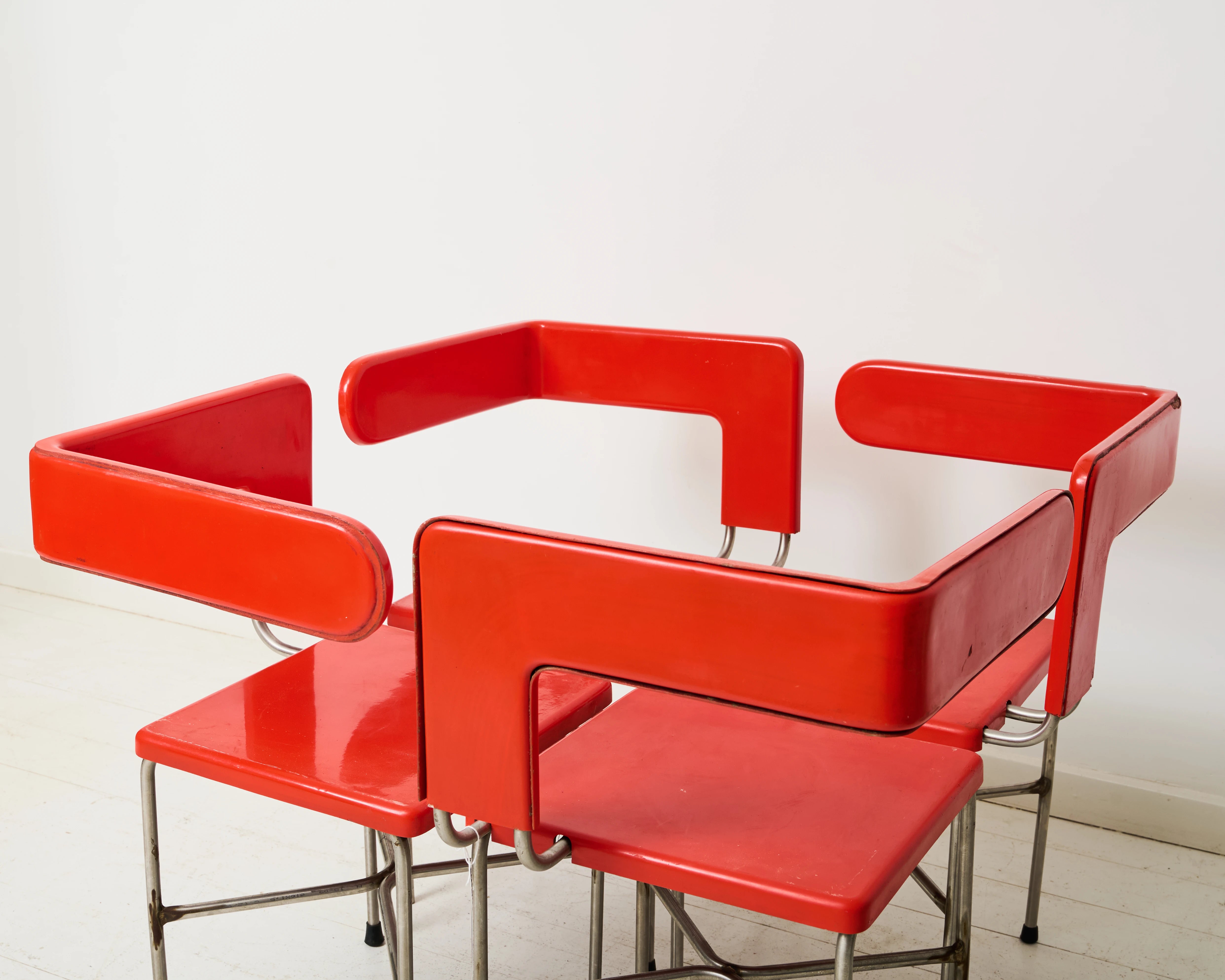 Chaises asymétriques (4), post-moderne, Italie, 1980s