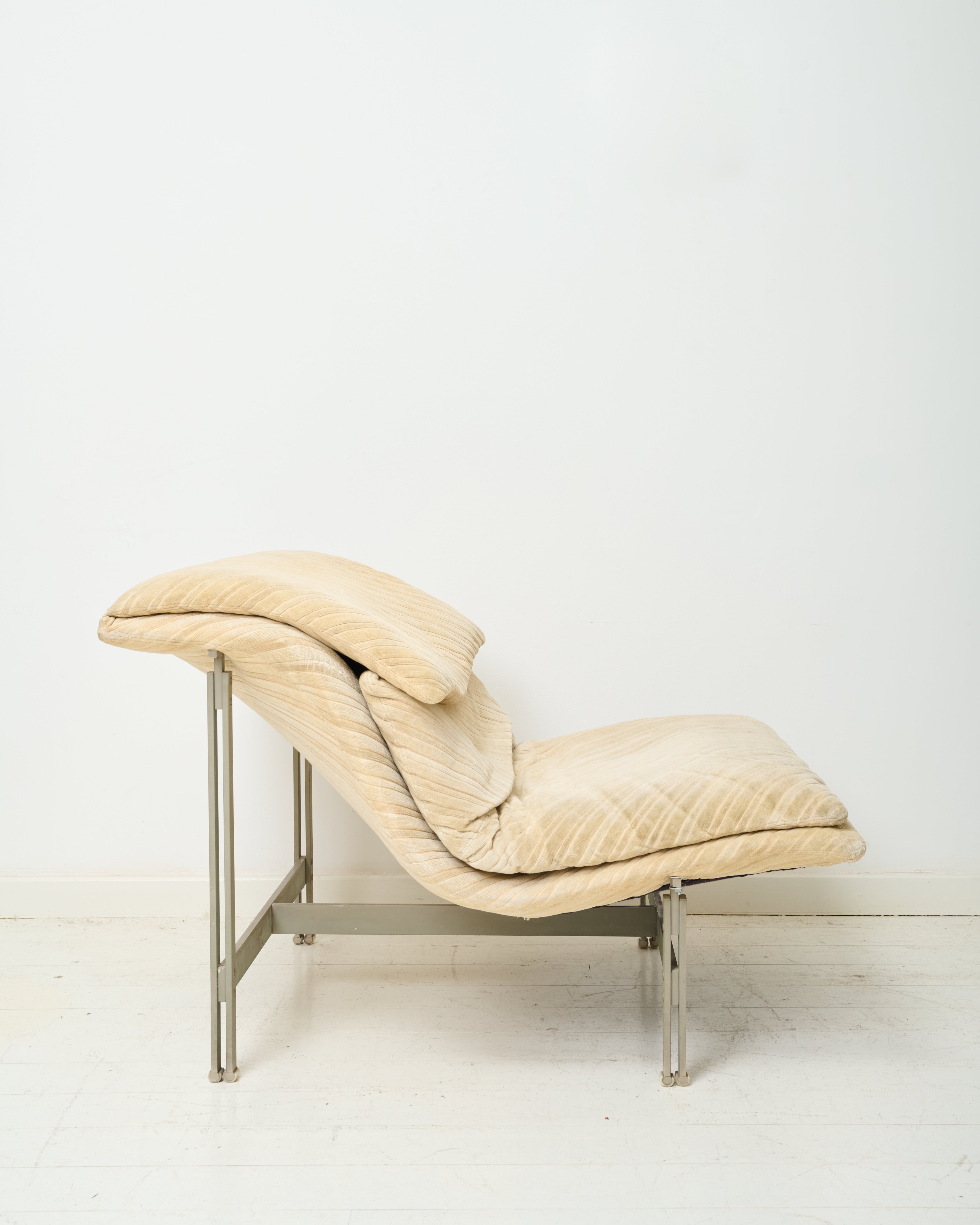 “Wave” fireside chair, Giovanni Offredi, Saporiti, 1970s