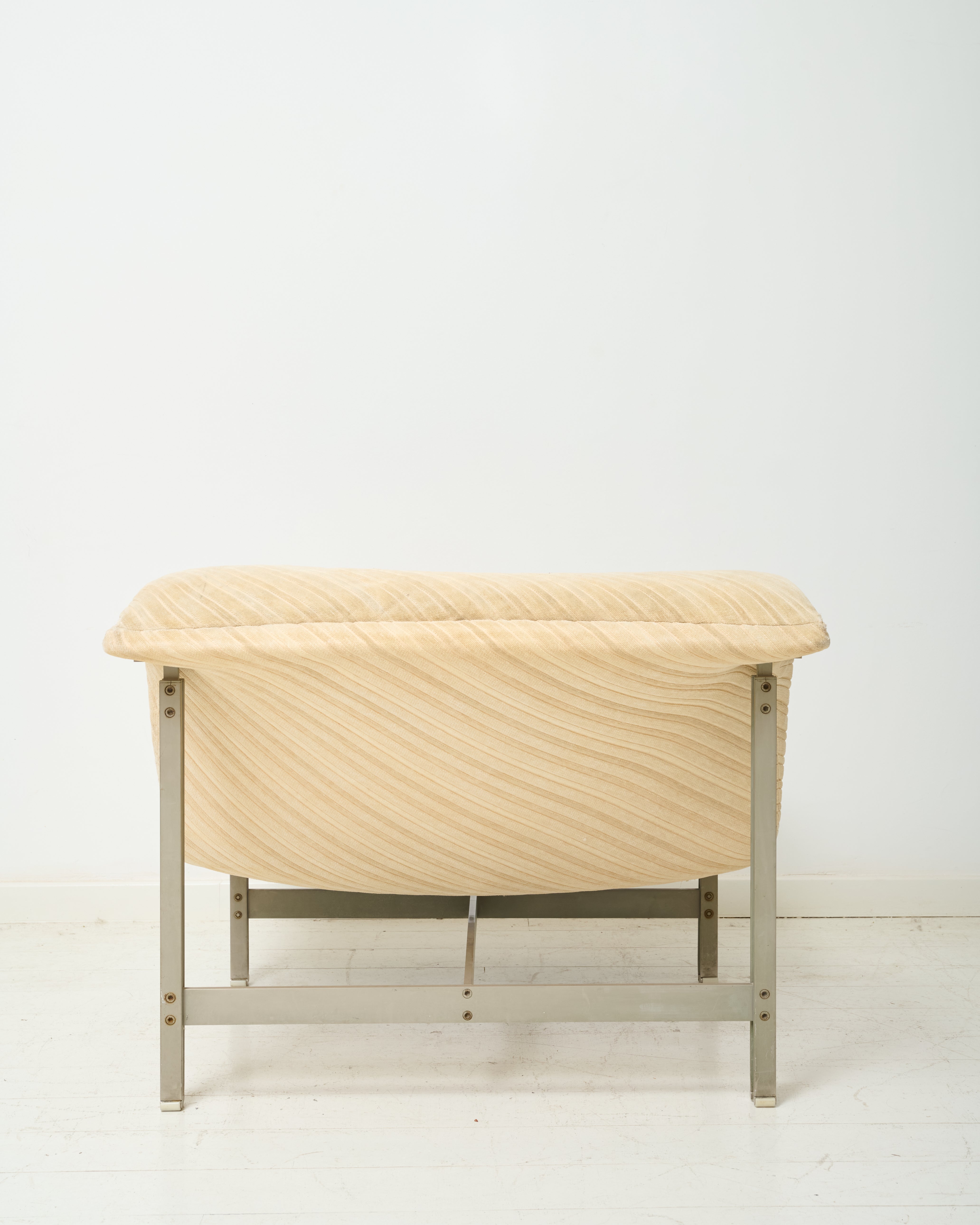 “Wave” fireside chair, Giovanni Offredi, Saporiti, 1970s